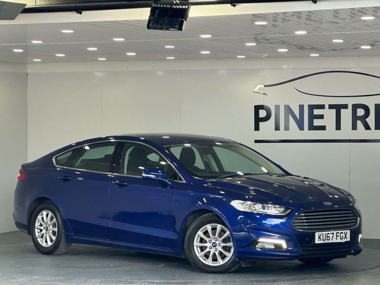 A 2017 FORD MONDEO 1.5 TDCi ECOnetic Zetec Hatchback 5dr Diesel Manual Euro 6 (s/s) (120 ps) A 2017 FORD MONDEO 1.5 TDCi ECOnetic Zetec Hatchback 5dr Diesel Manual Euro 6 (s/s) (120 ps)