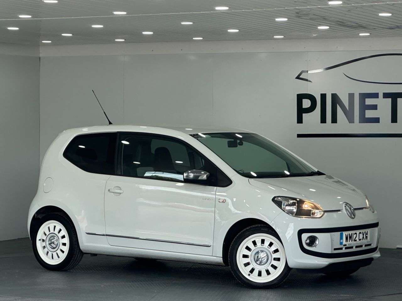 A 2012 VOLKSWAGEN UP UP WHITE A 2012 VOLKSWAGEN UP UP WHITE