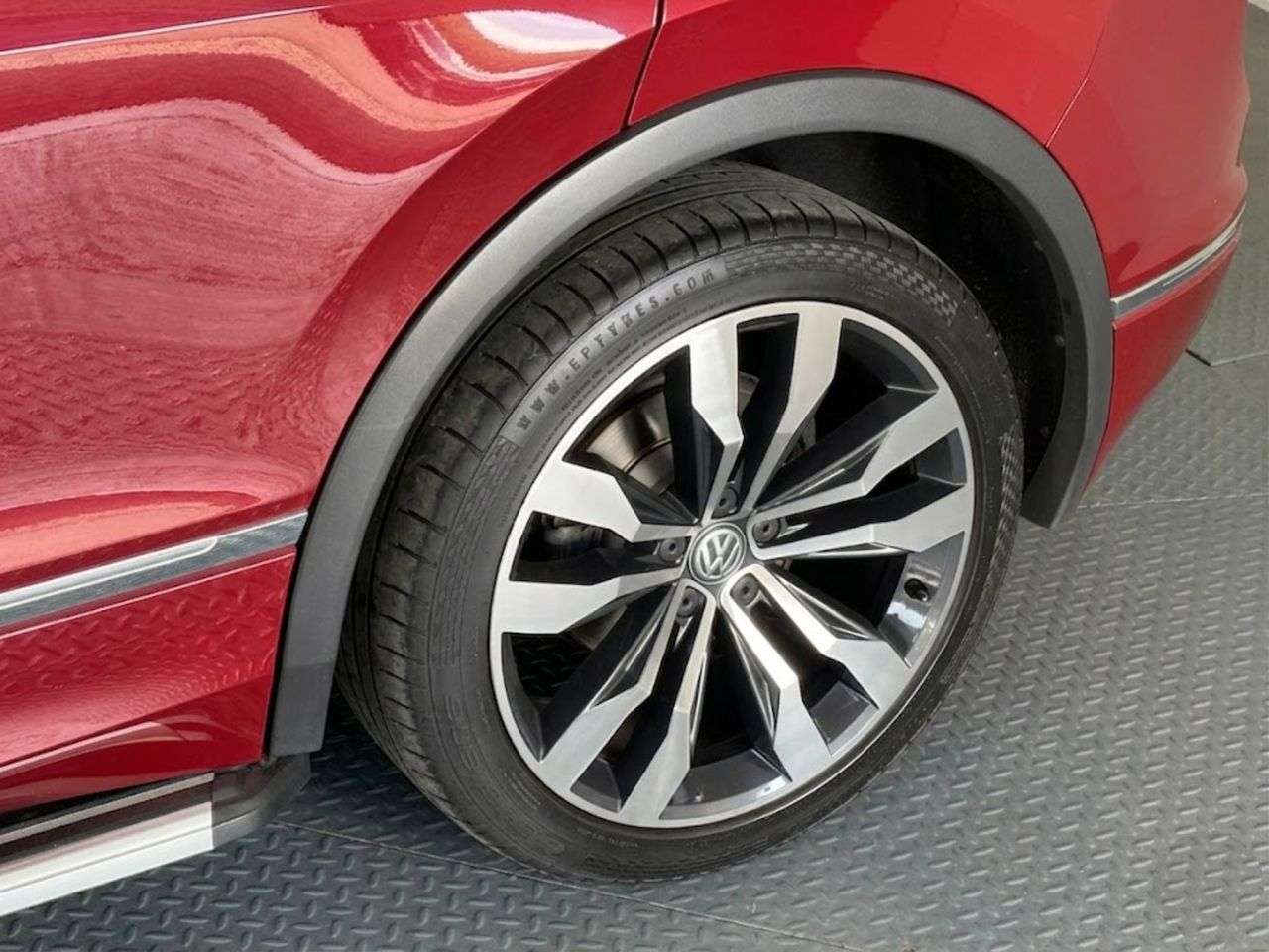 2018 VOLKSWAGEN TIGUAN 2018 VOLKSWAGEN TIGUAN