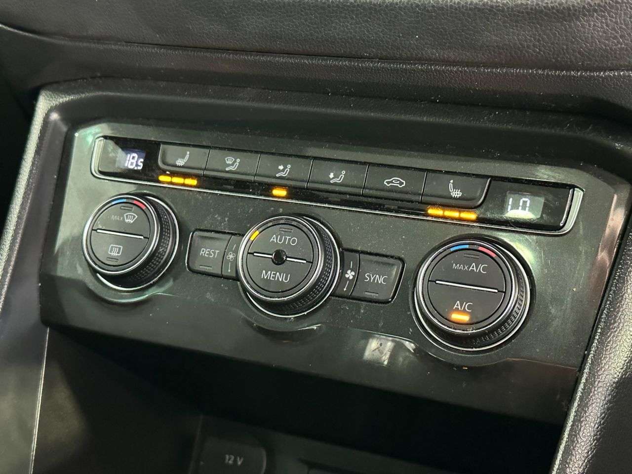 2018 VOLKSWAGEN TIGUAN 2018 VOLKSWAGEN TIGUAN