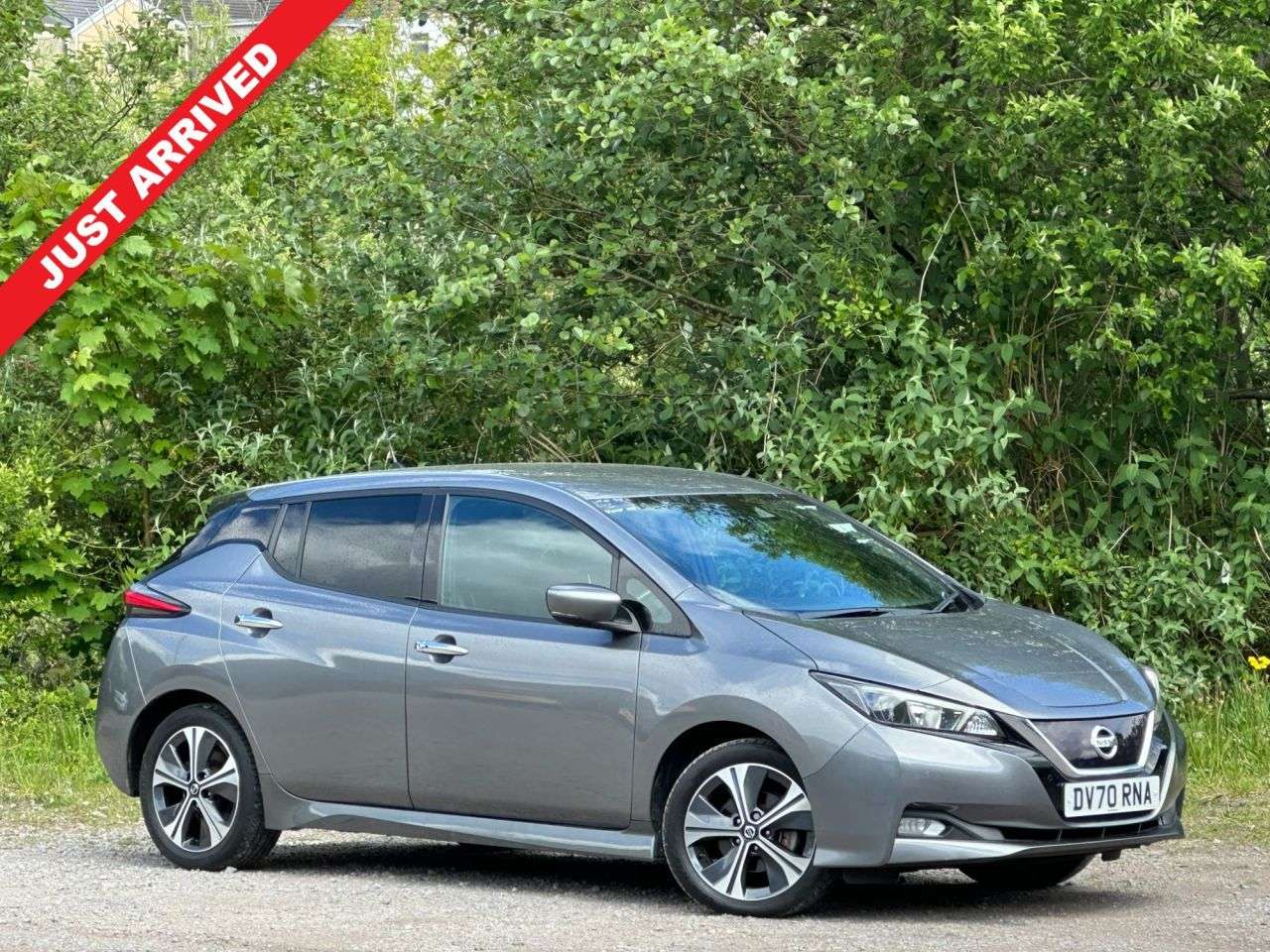 A 2020 NISSAN LEAF 40kWh N-Connecta Hatchback 5dr Electric Auto (150 ps) A 2020 NISSAN LEAF 40kWh N-Connecta Hatchback 5dr Electric Auto (150 ps)