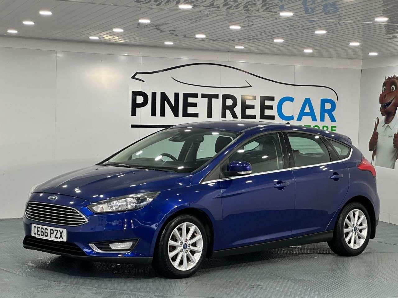 A 2016 FORD FOCUS 1.0T EcoBoost Titanium Hatchback 5dr Petrol Manual Euro 6 (s/s) (125 ps) A 2016 FORD FOCUS 1.0T EcoBoost Titanium Hatchback 5dr Petrol Manual Euro 6 (s/s) (125 ps)