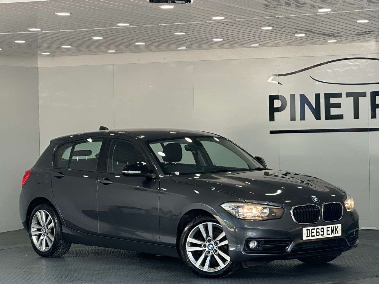 A 2019 BMW 1 SERIES 1.5 118i Sport Hatchback 5dr Petrol Manual Euro 6 (s/s) (136 ps) A 2019 BMW 1 SERIES 1.5 118i Sport Hatchback 5dr Petrol Manual Euro 6 (s/s) (136 ps)