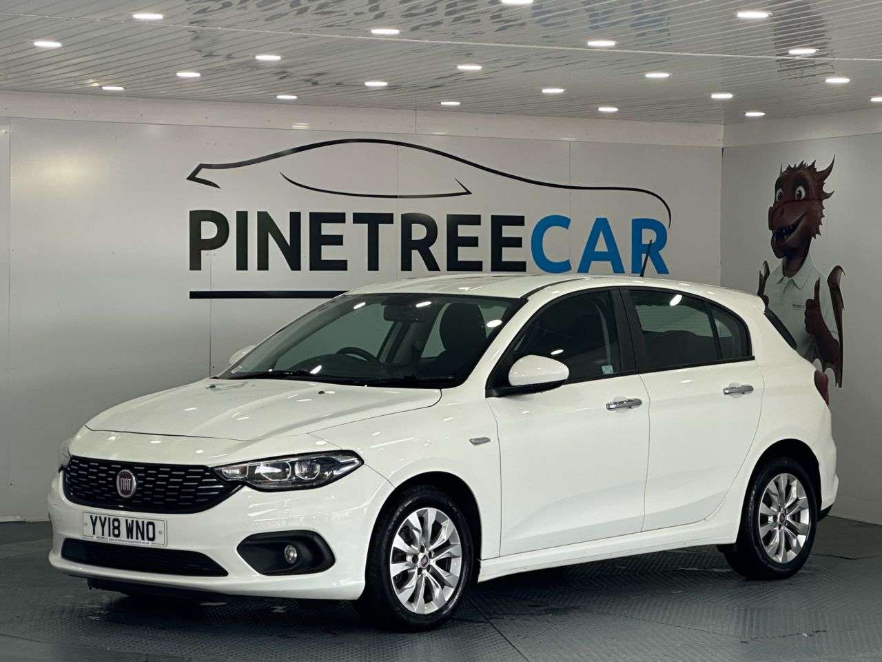 A 2018 FIAT TIPO 1.6 MultiJetII Easy Plus Hatchback 5dr Diesel Manual Euro 6 (s/s) (120 ps) A 2018 FIAT TIPO 1.6 MultiJetII Easy Plus Hatchback 5dr Diesel Manual Euro 6 (s/s) (120 ps)