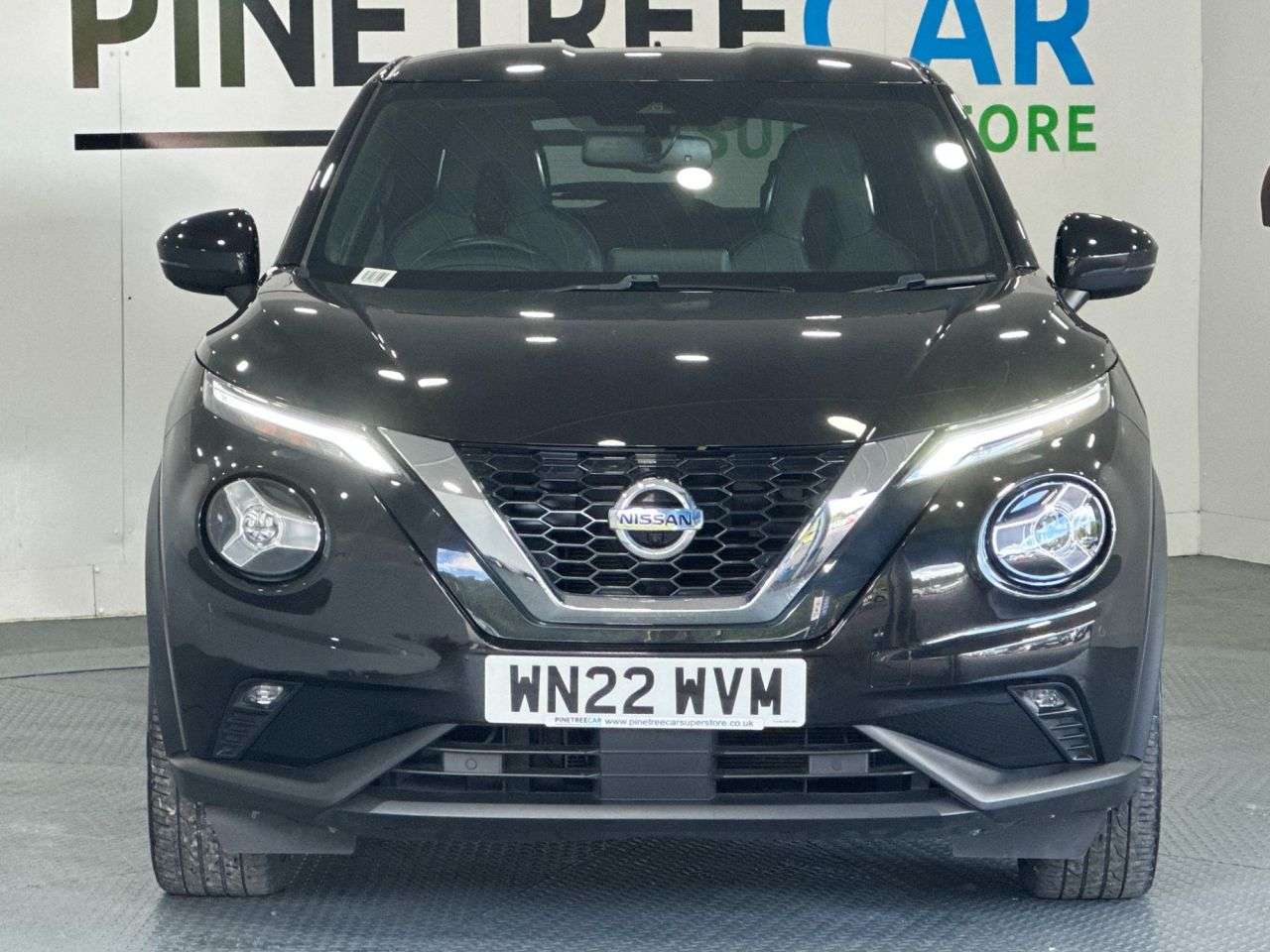 A 2022 NISSAN JUKE 1.0 DIG-T Tekna SUV 5dr Petrol DCT Auto Euro 6 (s/s) (114 ps) A 2022 NISSAN JUKE 1.0 DIG-T Tekna SUV 5dr Petrol DCT Auto Euro 6 (s/s) (114 ps)