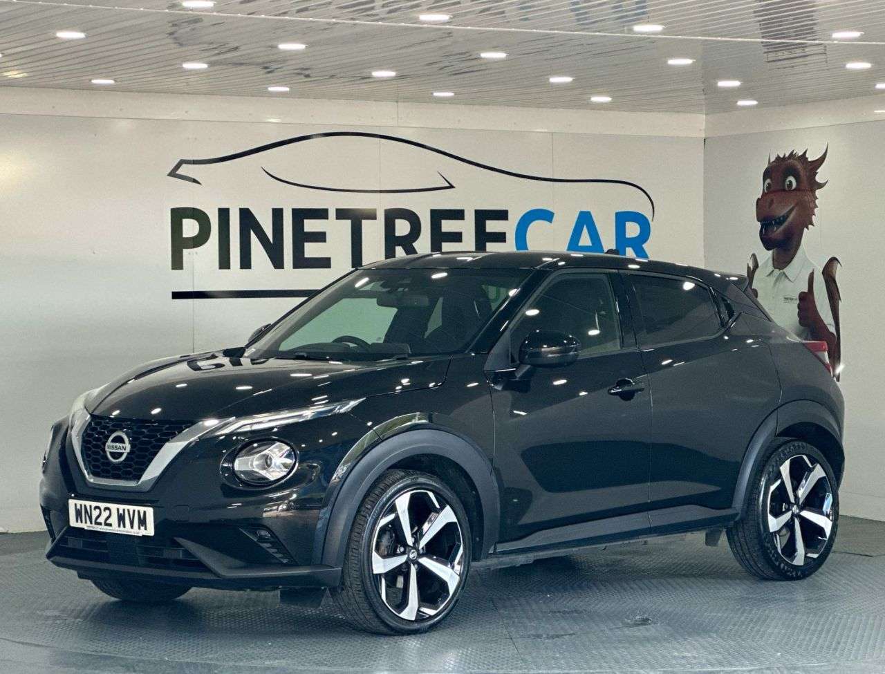 A 2022 NISSAN JUKE 1.0 DIG-T Tekna SUV 5dr Petrol DCT Auto Euro 6 (s/s) (114 ps) A 2022 NISSAN JUKE 1.0 DIG-T Tekna SUV 5dr Petrol DCT Auto Euro 6 (s/s) (114 ps)