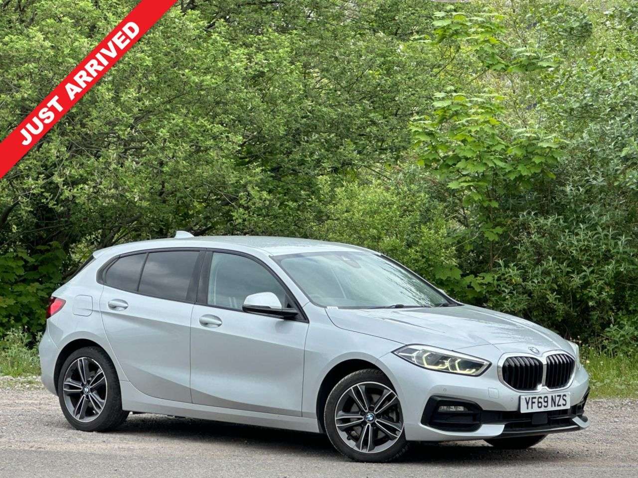 A 2019 BMW 1 SERIES 1.5 118i Sport Hatchback 5dr Petrol Manual Euro 6 (s/s) (140 ps) A 2019 BMW 1 SERIES 1.5 118i Sport Hatchback 5dr Petrol Manual Euro 6 (s/s) (140 ps)