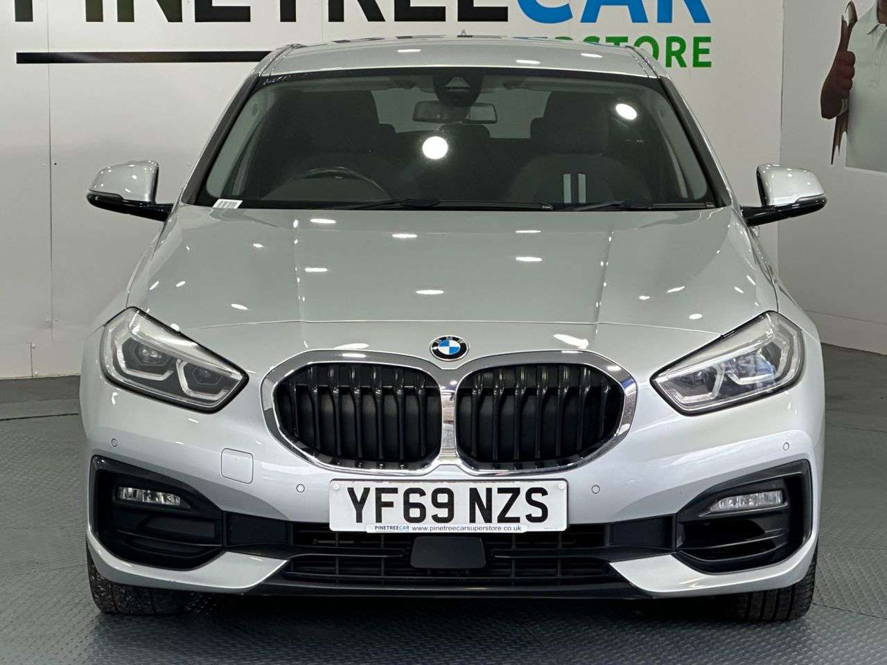 A 2019 BMW 1 SERIES 1.5 118i Sport Hatchback 5dr Petrol Manual Euro 6 (s/s) (140 ps) A 2019 BMW 1 SERIES 1.5 118i Sport Hatchback 5dr Petrol Manual Euro 6 (s/s) (140 ps)