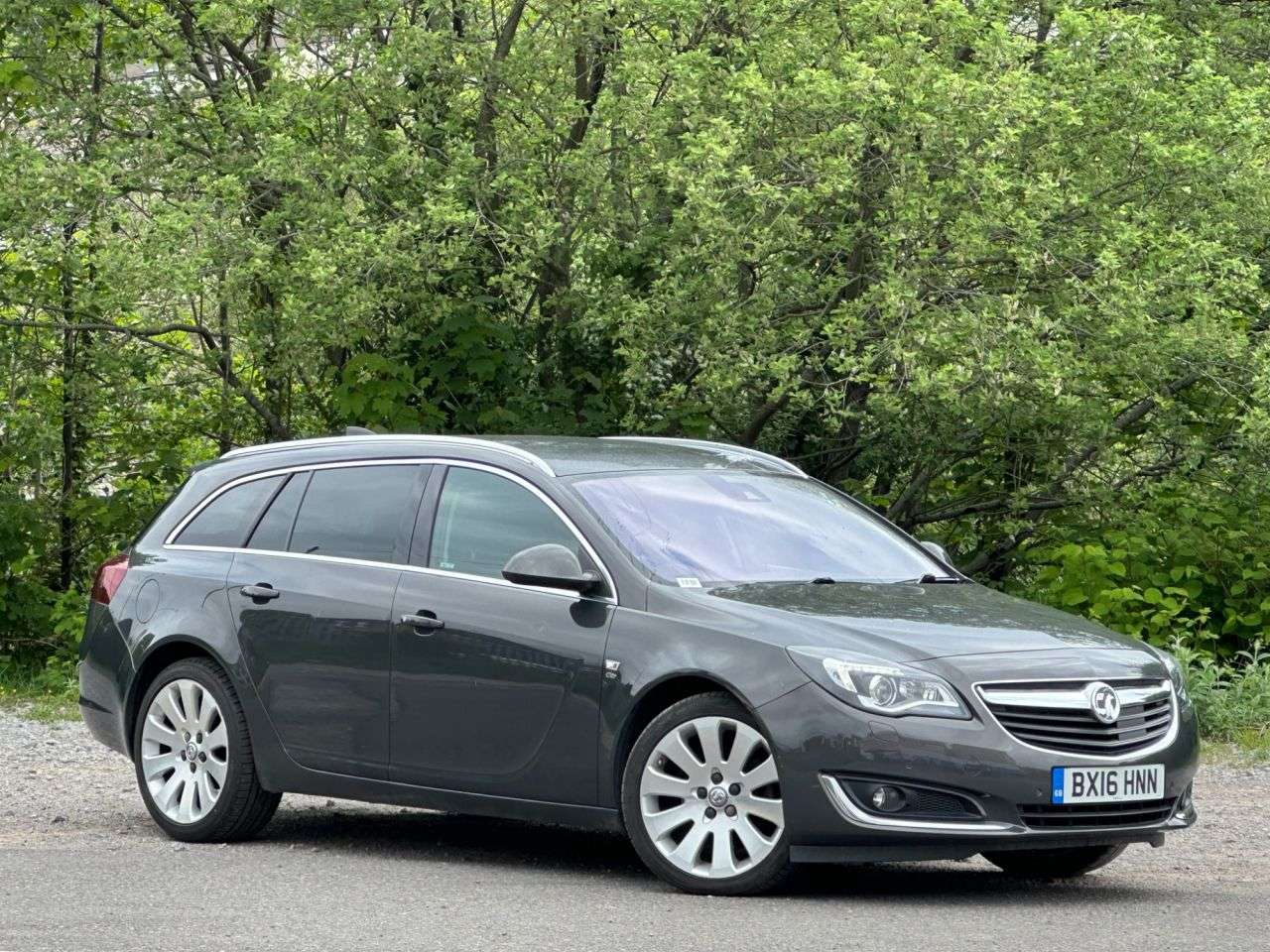 A 2016 VAUXHALL INSIGNIA 2.0 CDTi Elite Nav Sports Tourer 5dr Diesel Auto Euro 6 (170 ps) A 2016 VAUXHALL INSIGNIA 2.0 CDTi Elite Nav Sports Tourer 5dr Diesel Auto Euro 6 (170 ps)