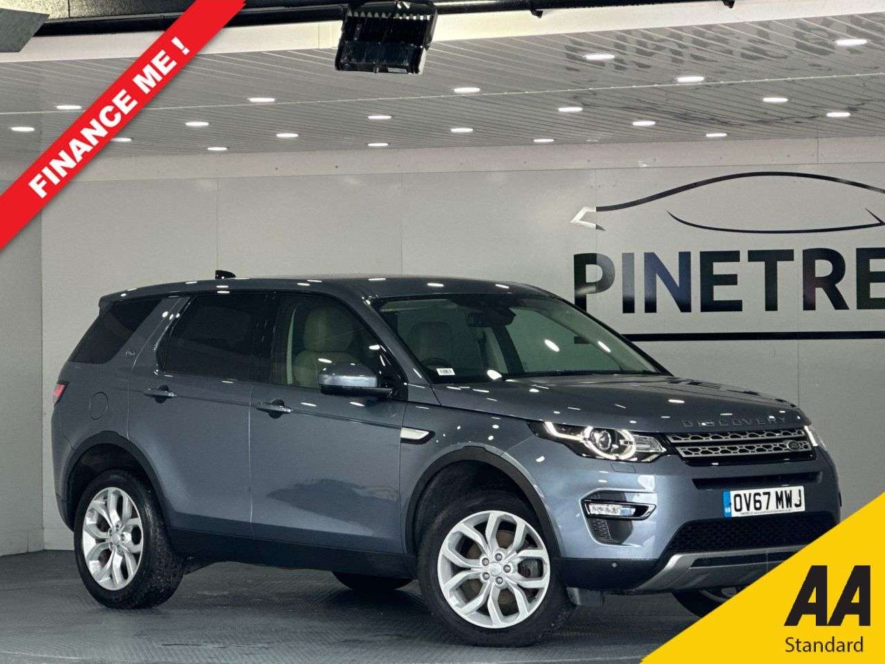 A 2017 LAND ROVER DISCOVERY SPORT 2.0 TD4 HSE SUV 5dr Diesel Auto 4WD Euro 6 (s/s) (180 ps) A 2017 LAND ROVER DISCOVERY SPORT 2.0 TD4 HSE SUV 5dr Diesel Auto 4WD Euro 6 (s/s) (180 ps)