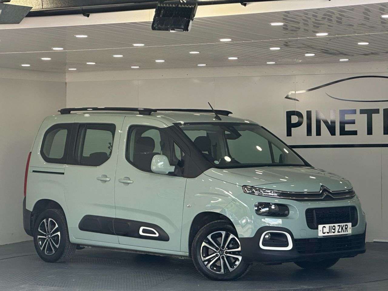 A 2019 CITROEN BERLINGO 1.5 BlueHDi Flair M MPV 5dr Diesel EAT Euro 6 (s/s) (130 ps) A 2019 CITROEN BERLINGO 1.5 BlueHDi Flair M MPV 5dr Diesel EAT Euro 6 (s/s) (130 ps)