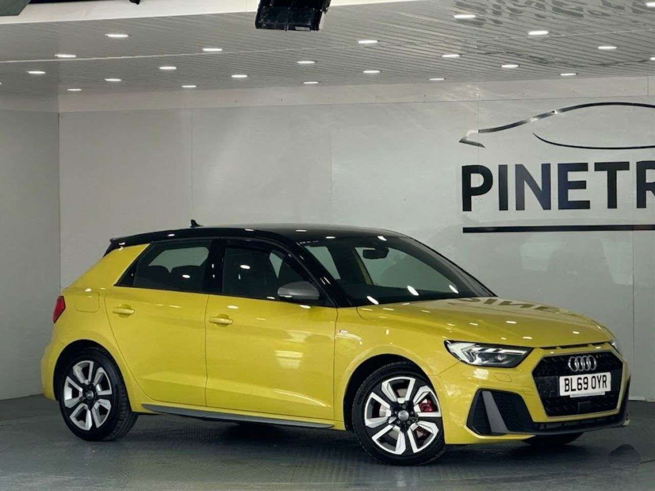 A 2019 AUDI A1 2.0 TFSI 40 S line Competition Sportback 5dr Petrol S Tronic Euro 6 (s/s) ( A 2019 AUDI A1 2.0 TFSI 40 S line Competition Sportback 5dr Petrol S Tronic Euro 6 (s/s) (