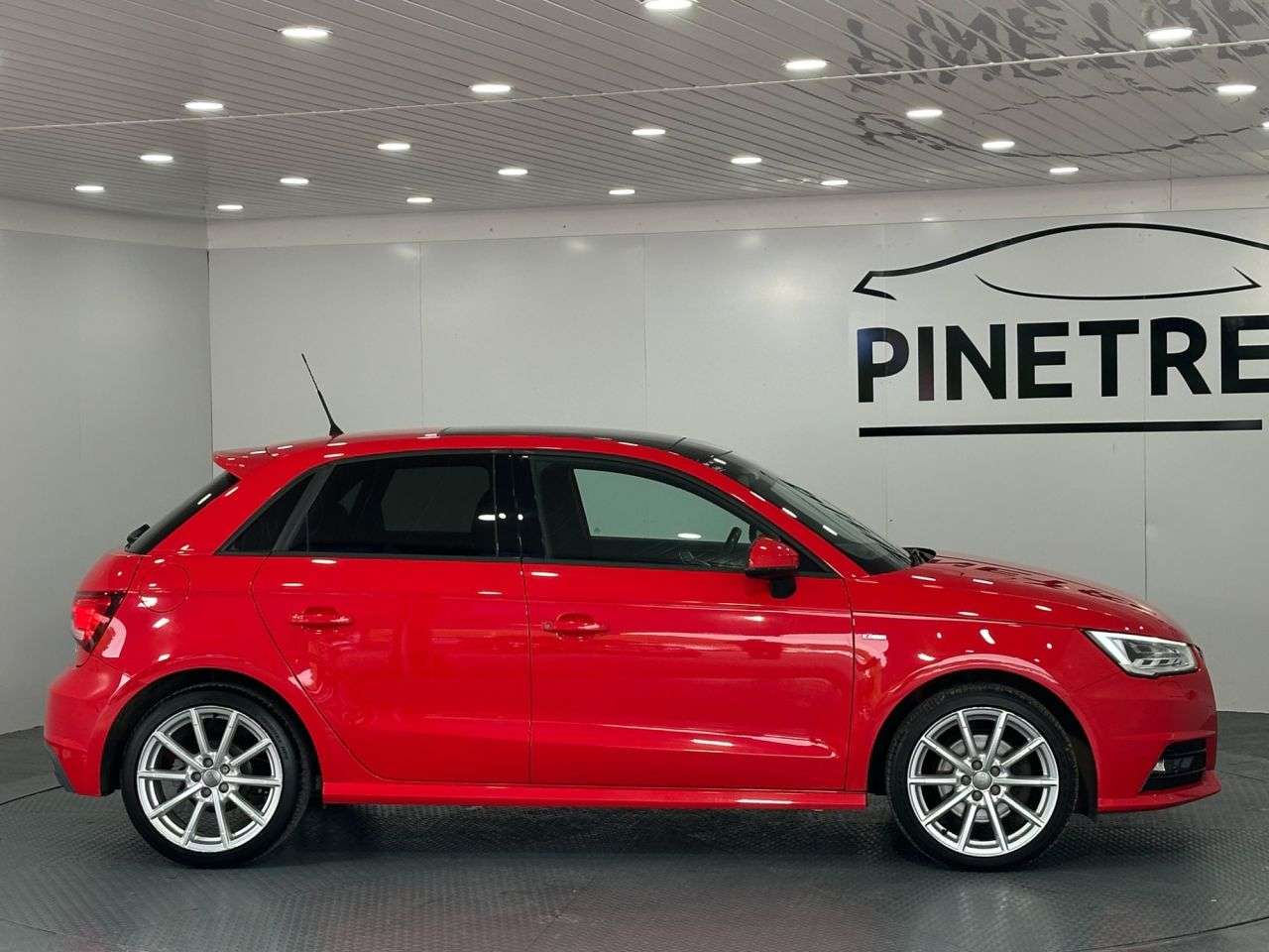 2017 AUDI A1 2017 AUDI A1