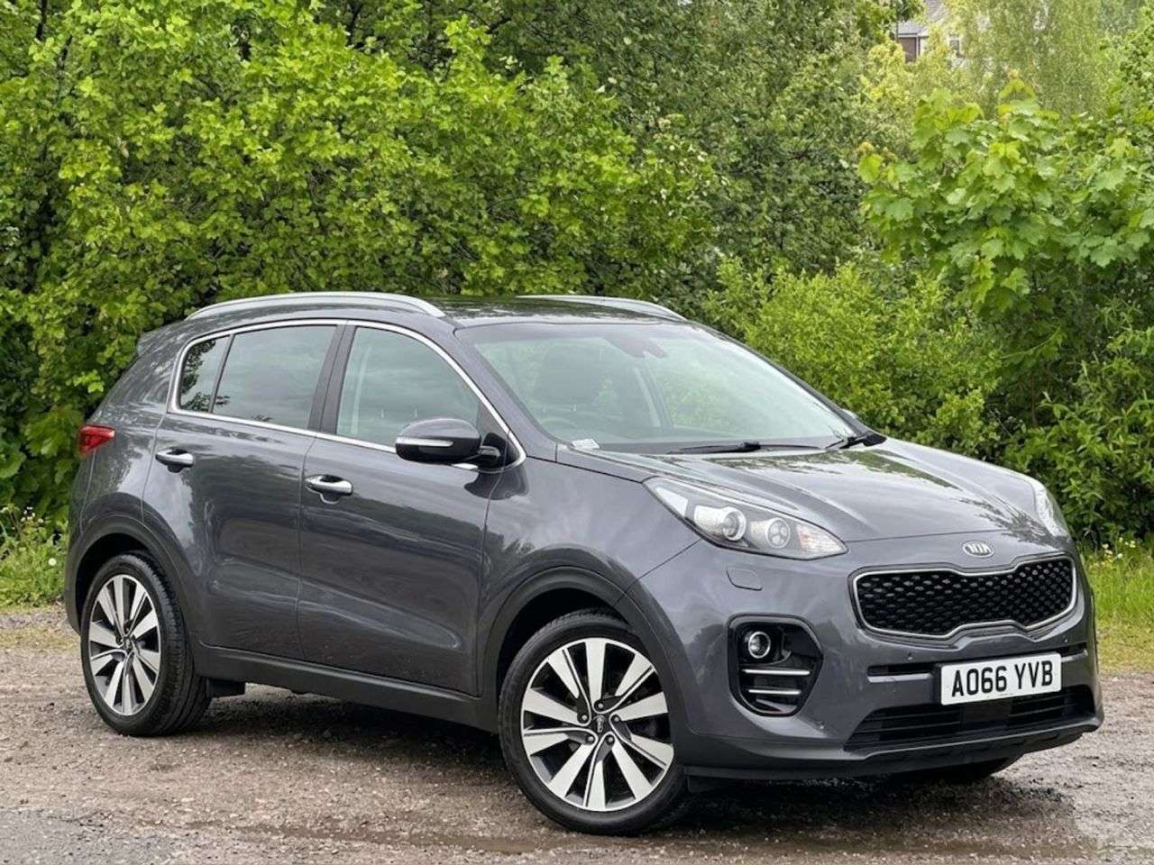 A 2017 KIA SPORTAGE 1.7 CRDi 4 SUV 5dr Diesel Manual Euro 6 (s/s) (114 bhp) A 2017 KIA SPORTAGE 1.7 CRDi 4 SUV 5dr Diesel Manual Euro 6 (s/s) (114 bhp)