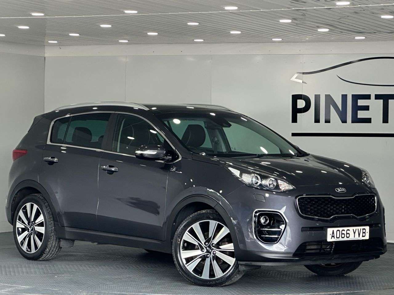 A 2017 KIA SPORTAGE 1.7 CRDi 4 SUV 5dr Diesel Manual Euro 6 (s/s) (114 bhp) A 2017 KIA SPORTAGE 1.7 CRDi 4 SUV 5dr Diesel Manual Euro 6 (s/s) (114 bhp)