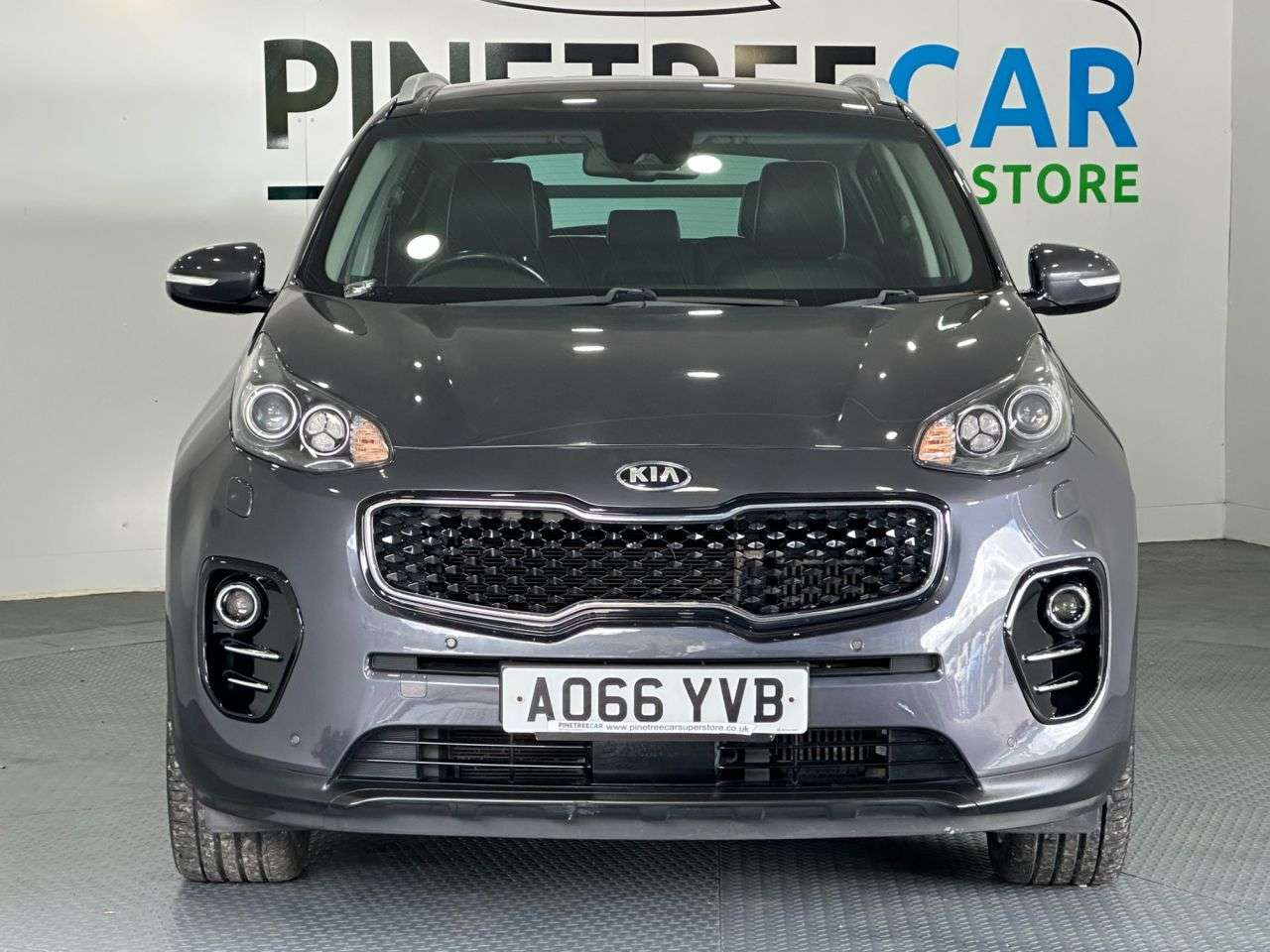 A 2017 KIA SPORTAGE 1.7 CRDi 4 SUV 5dr Diesel Manual Euro 6 (s/s) (114 bhp) A 2017 KIA SPORTAGE 1.7 CRDi 4 SUV 5dr Diesel Manual Euro 6 (s/s) (114 bhp)