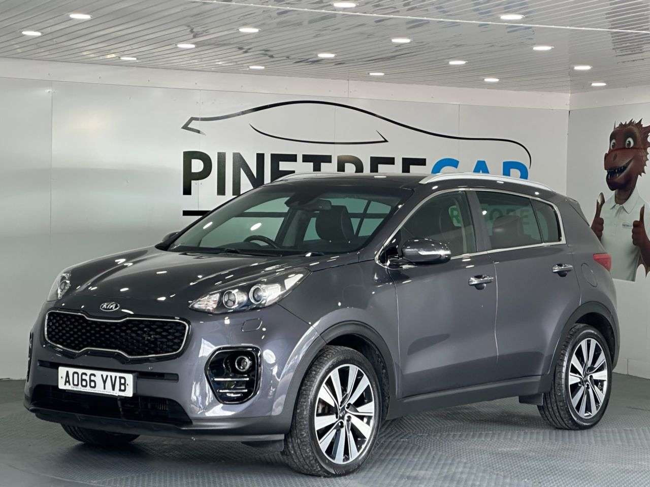 A 2017 KIA SPORTAGE 1.7 CRDi 4 SUV 5dr Diesel Manual Euro 6 (s/s) (114 bhp) A 2017 KIA SPORTAGE 1.7 CRDi 4 SUV 5dr Diesel Manual Euro 6 (s/s) (114 bhp)