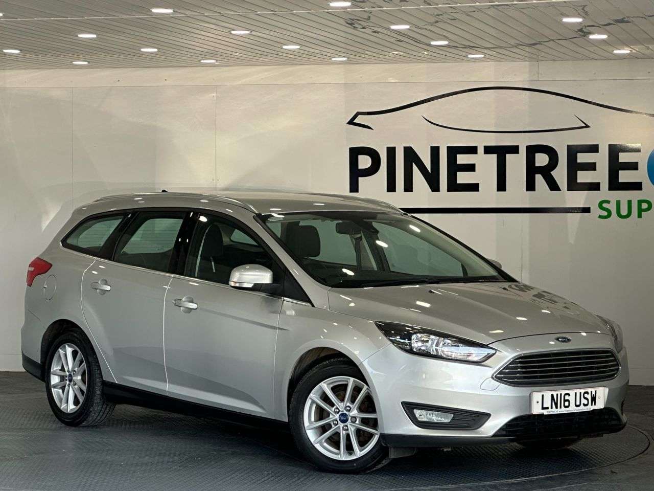 A 2016 FORD FOCUS 1.5 TDCi Zetec Estate 5dr Diesel Manual Euro 6 (s/s) (120 ps) A 2016 FORD FOCUS 1.5 TDCi Zetec Estate 5dr Diesel Manual Euro 6 (s/s) (120 ps)