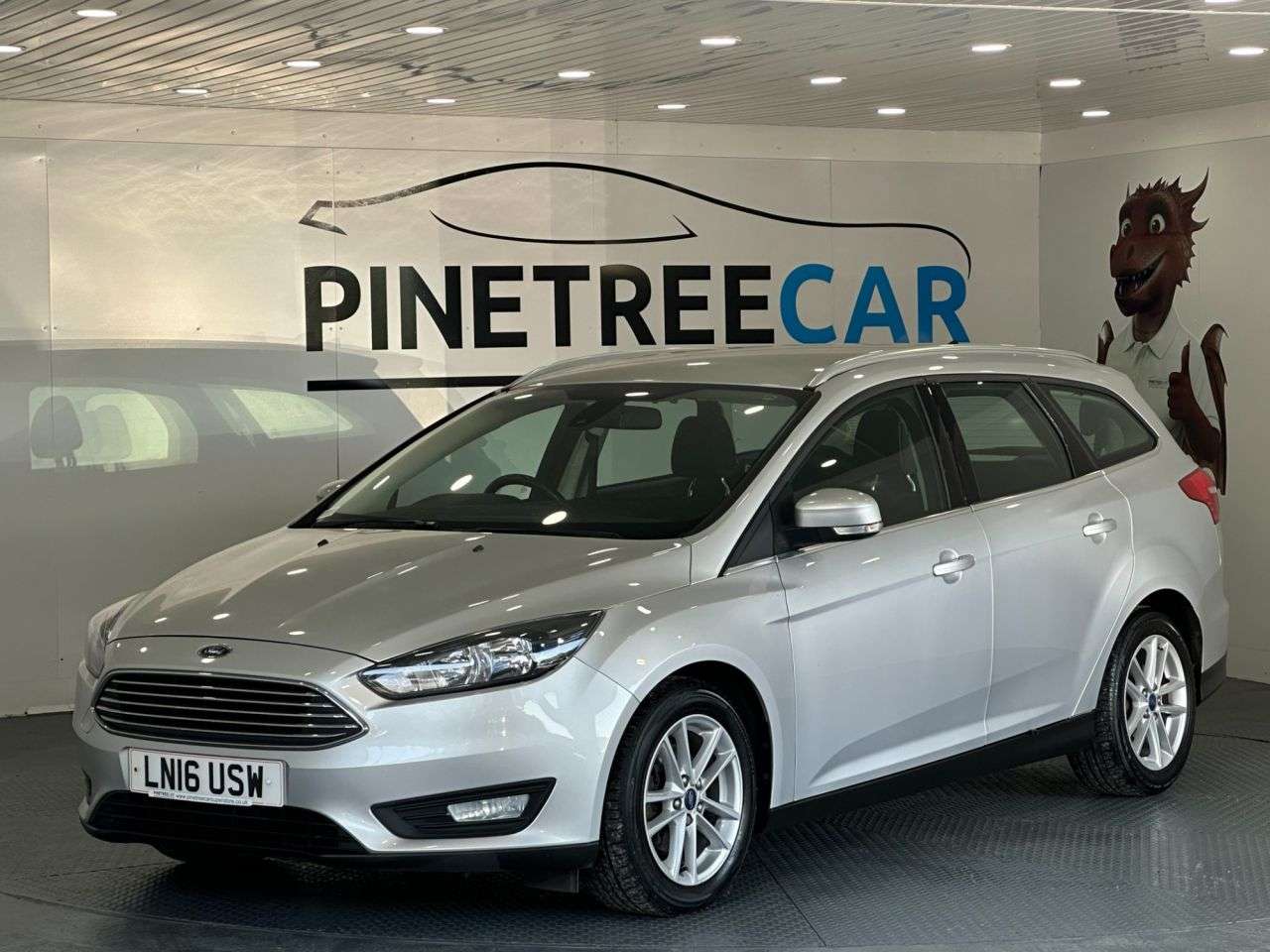 A 2016 FORD FOCUS 1.5 TDCi Zetec Estate 5dr Diesel Manual Euro 6 (s/s) (120 ps) A 2016 FORD FOCUS 1.5 TDCi Zetec Estate 5dr Diesel Manual Euro 6 (s/s) (120 ps)