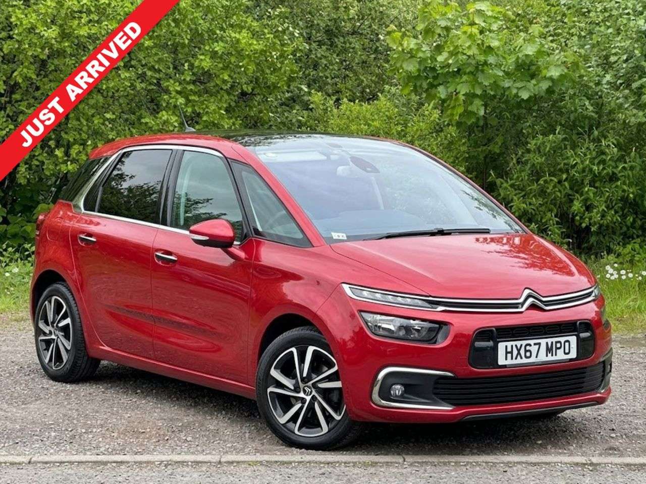 A 2017 CITROEN C4 PICASSO 1.6 BlueHDi Flair MPV 5dr Diesel Manual Euro 6 (s/s) (120 ps) A 2017 CITROEN C4 PICASSO 1.6 BlueHDi Flair MPV 5dr Diesel Manual Euro 6 (s/s) (120 ps)