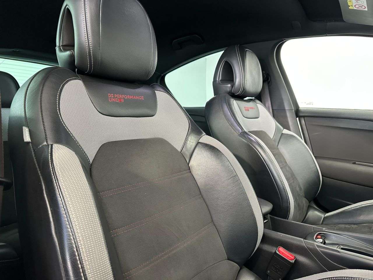 2017 DS AUTOMOBILES DS 4 2017 DS AUTOMOBILES DS 4