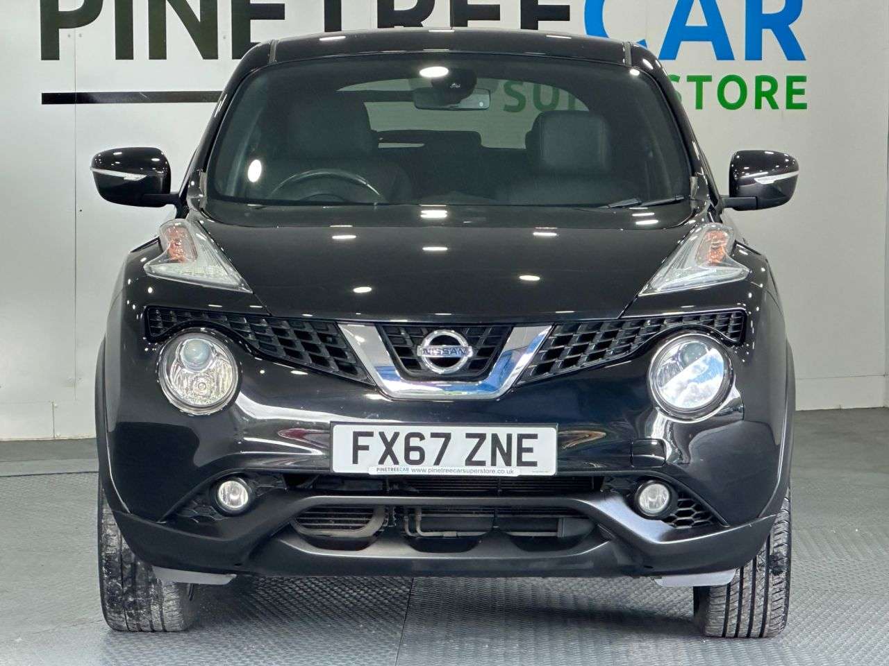 A 2017 NISSAN JUKE 1.6 N-Connecta SUV 5dr Petrol XTRON Euro 6 (117 ps) A 2017 NISSAN JUKE 1.6 N-Connecta SUV 5dr Petrol XTRON Euro 6 (117 ps)