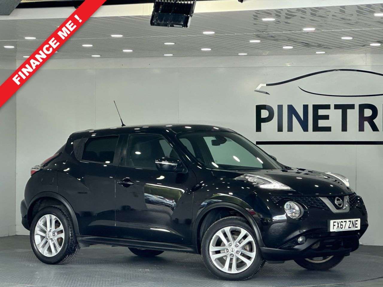 A 2017 NISSAN JUKE 1.6 N-Connecta SUV 5dr Petrol XTRON Euro 6 (117 ps) A 2017 NISSAN JUKE 1.6 N-Connecta SUV 5dr Petrol XTRON Euro 6 (117 ps)