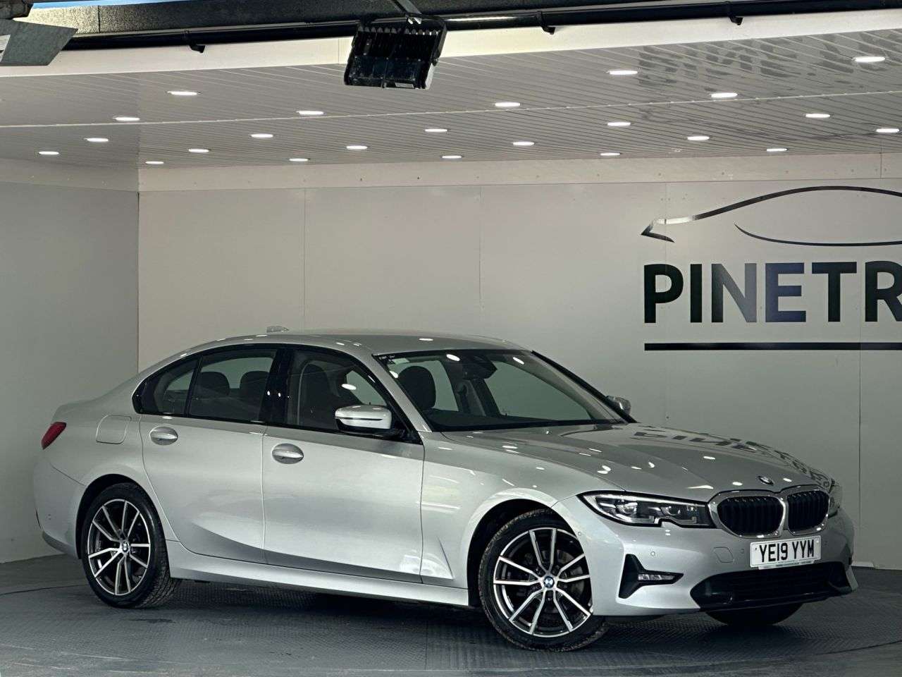 A 2019 BMW 3 SERIES 2.0 318d Sport Saloon 4dr Diesel Manual Euro 6 (s/s) (150 ps) A 2019 BMW 3 SERIES 2.0 318d Sport Saloon 4dr Diesel Manual Euro 6 (s/s) (150 ps)