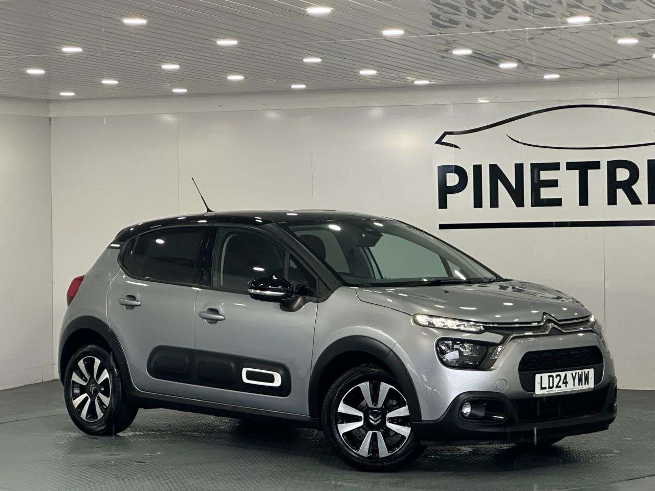 A 2024 CITROEN C3 1.2 PureTech PLUS Hatchback 5dr Petrol Manual Euro 6 (s/s) (83 ps) A 2024 CITROEN C3 1.2 PureTech PLUS Hatchback 5dr Petrol Manual Euro 6 (s/s) (83 ps)