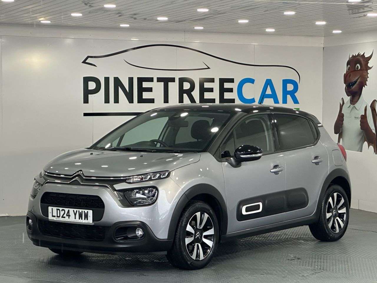 A 2024 CITROEN C3 1.2 PureTech PLUS Hatchback 5dr Petrol Manual Euro 6 (s/s) (83 ps) A 2024 CITROEN C3 1.2 PureTech PLUS Hatchback 5dr Petrol Manual Euro 6 (s/s) (83 ps)