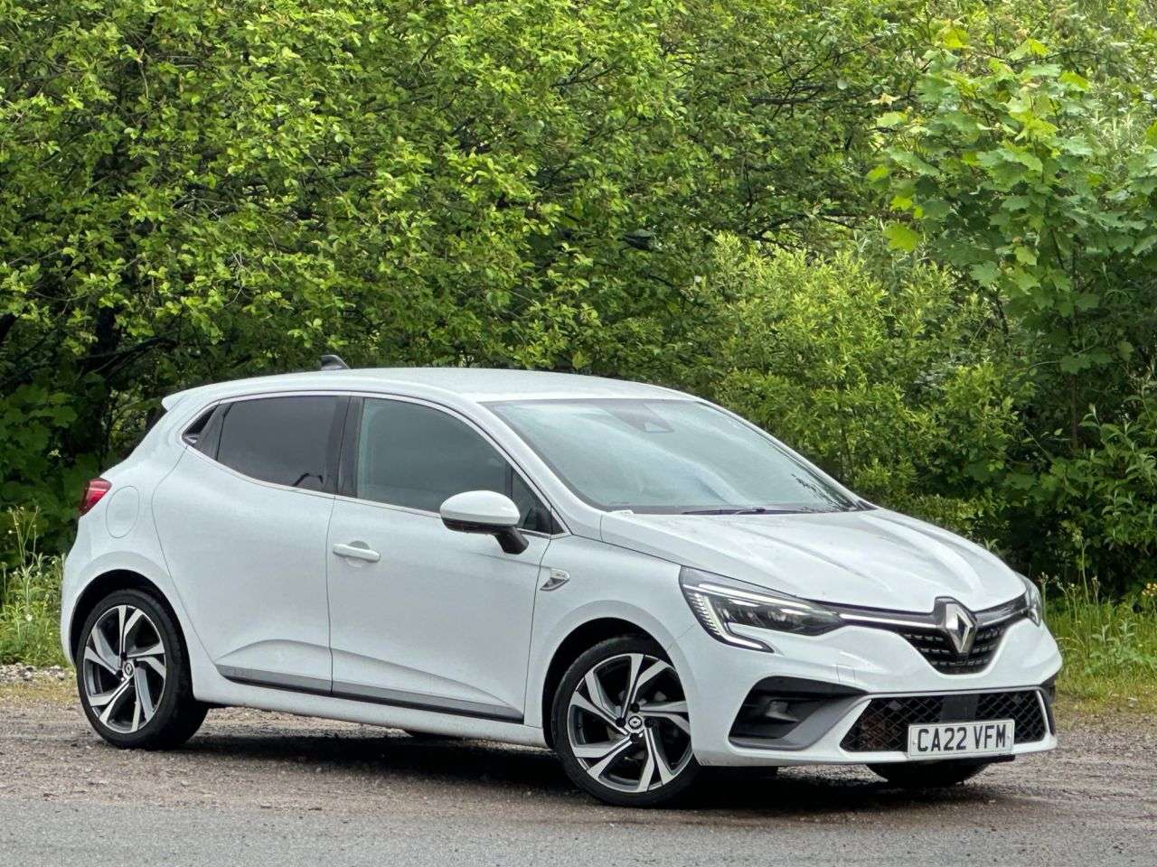 A 2022 RENAULT CLIO 1.0 TCe RS Line Hatchback 5dr Petrol Manual Euro 6 (s/s) (90 ps) A 2022 RENAULT CLIO 1.0 TCe RS Line Hatchback 5dr Petrol Manual Euro 6 (s/s) (90 ps)