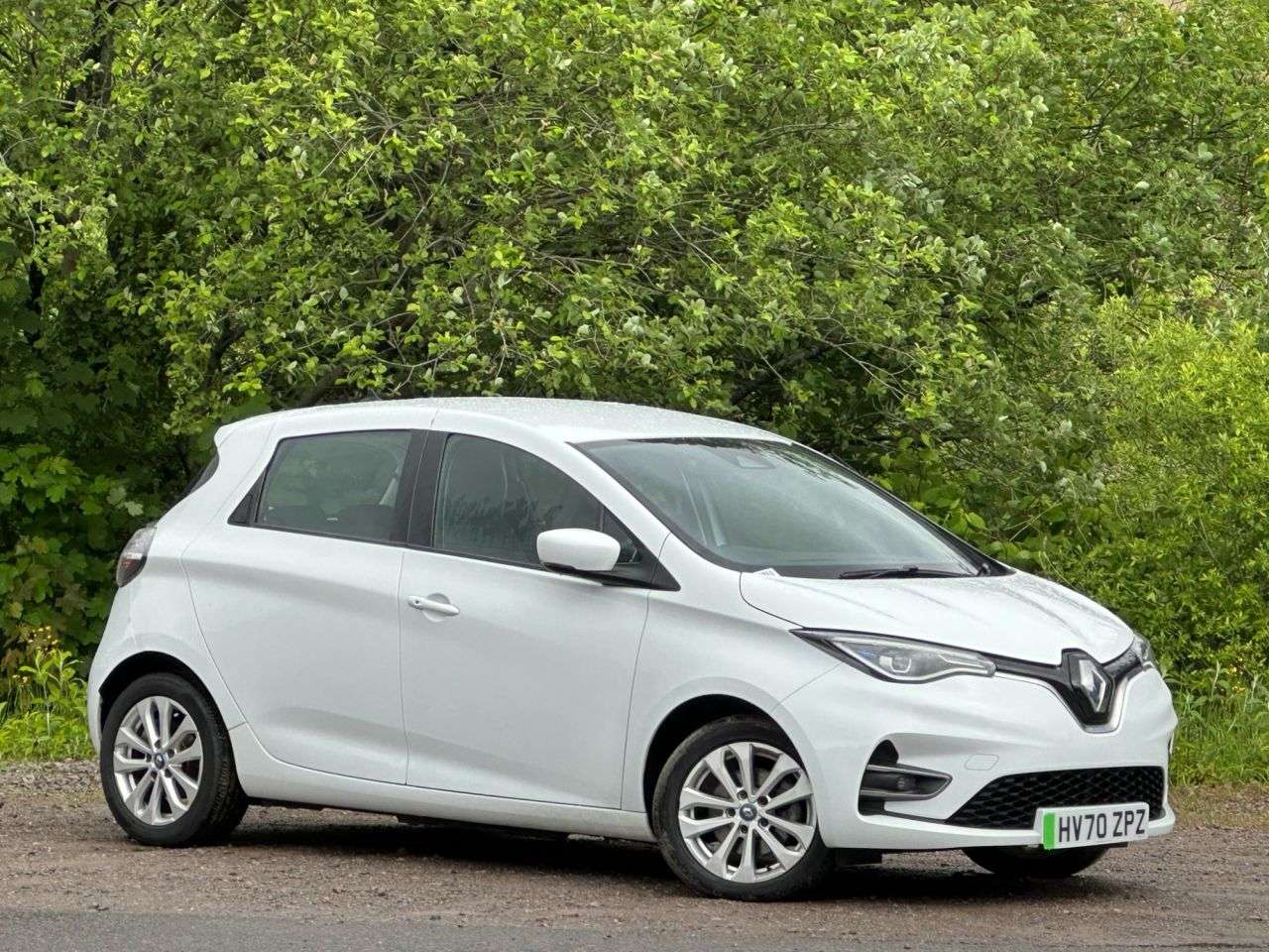 A 2020 RENAULT ZOE R135 52kWh Iconic Hatchback 5dr Electric Auto (i, Rapid Charge) (134 bhp) A 2020 RENAULT ZOE R135 52kWh Iconic Hatchback 5dr Electric Auto (i, Rapid Charge) (134 bhp)