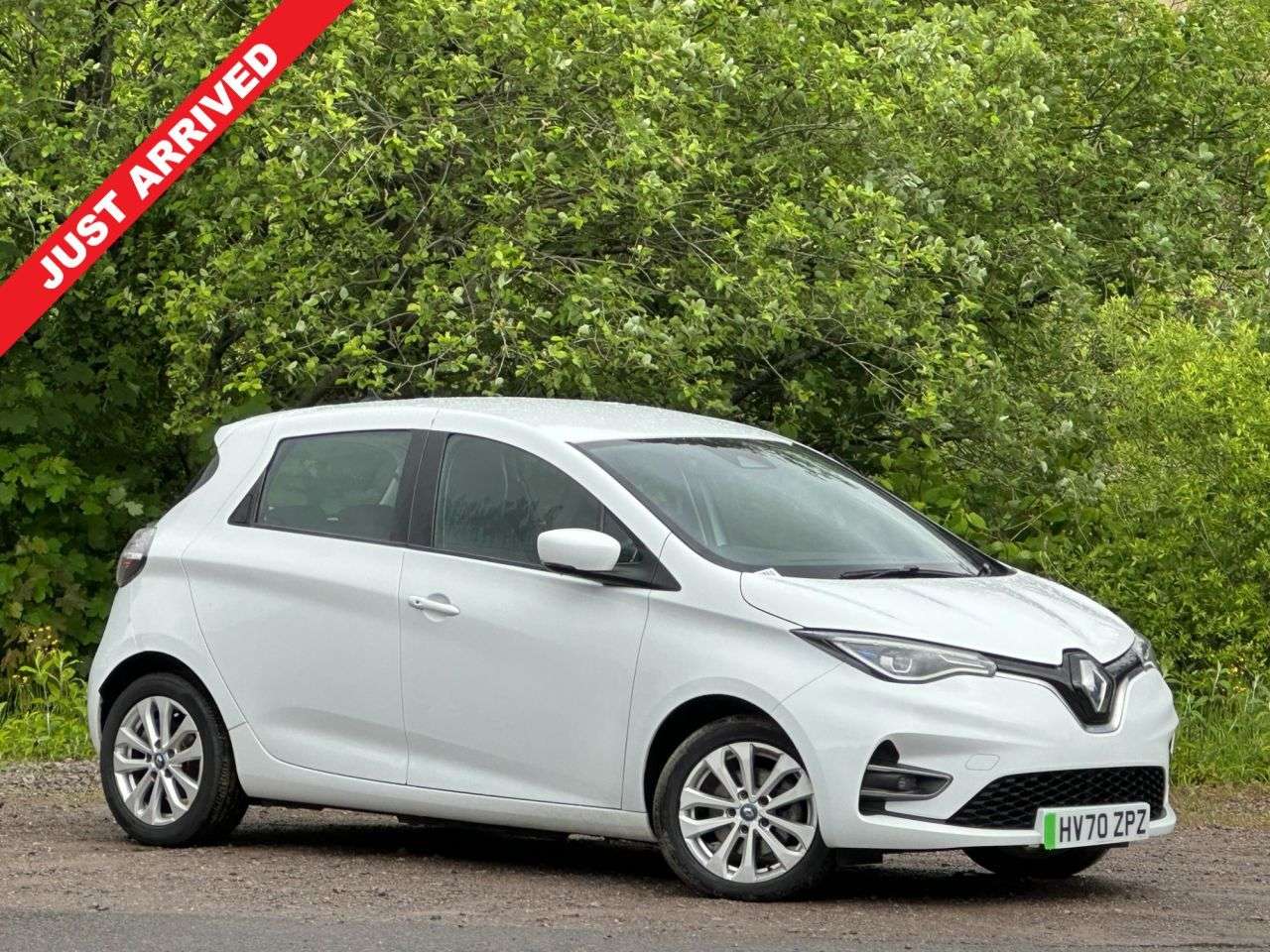 A 2020 RENAULT ZOE R135 52kWh Iconic Hatchback 5dr Electric Auto (i, Rapid Charge) (134 bhp) A 2020 RENAULT ZOE R135 52kWh Iconic Hatchback 5dr Electric Auto (i, Rapid Charge) (134 bhp)