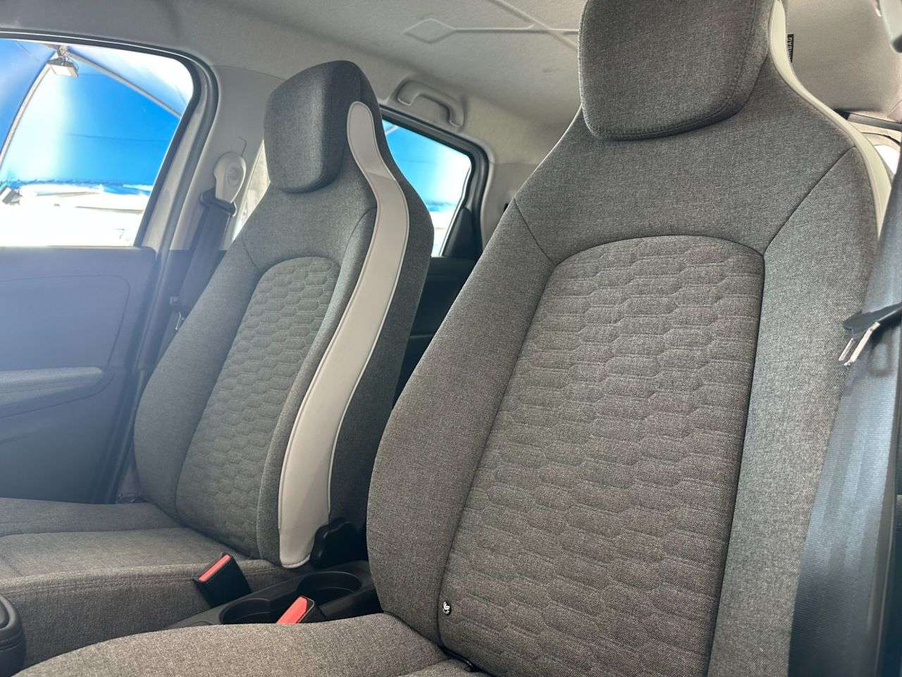2020 RENAULT ZOE 2020 RENAULT ZOE