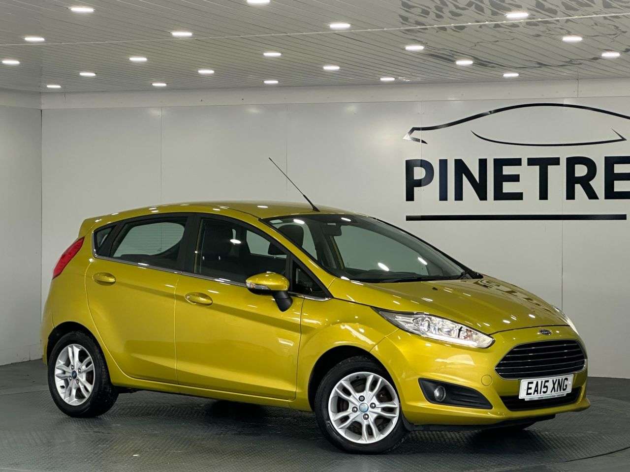 A 2015 FORD FIESTA 1.0 Zetec Hatchback 5dr Petrol Manual Euro 6 (s/s) (80 ps) A 2015 FORD FIESTA 1.0 Zetec Hatchback 5dr Petrol Manual Euro 6 (s/s) (80 ps)