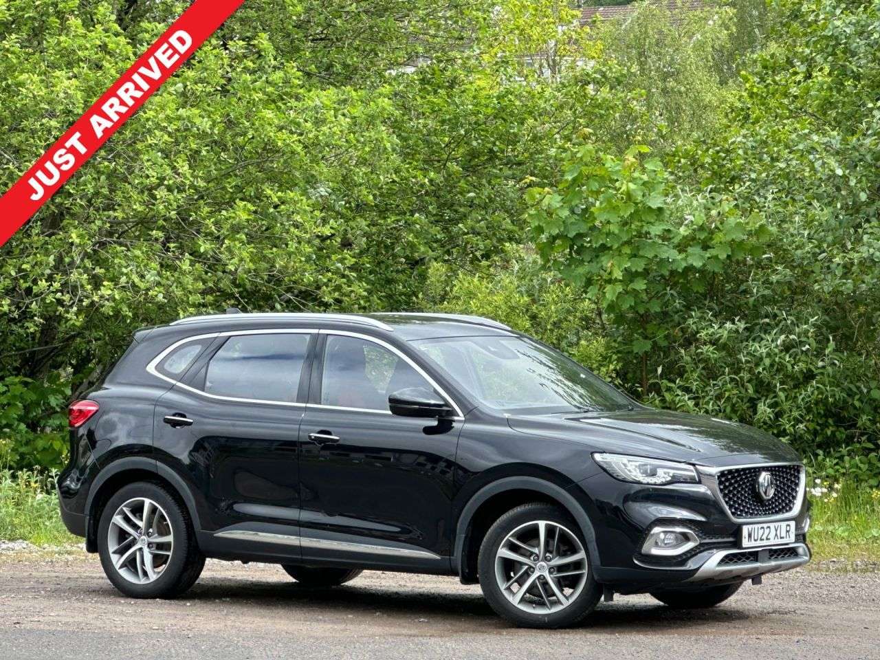 A 2022 MG MG HS 1.5 T-GDI Exclusive SUV 5dr Petrol DCT Euro 6 (s/s) (162 ps) A 2022 MG MG HS 1.5 T-GDI Exclusive SUV 5dr Petrol DCT Euro 6 (s/s) (162 ps)