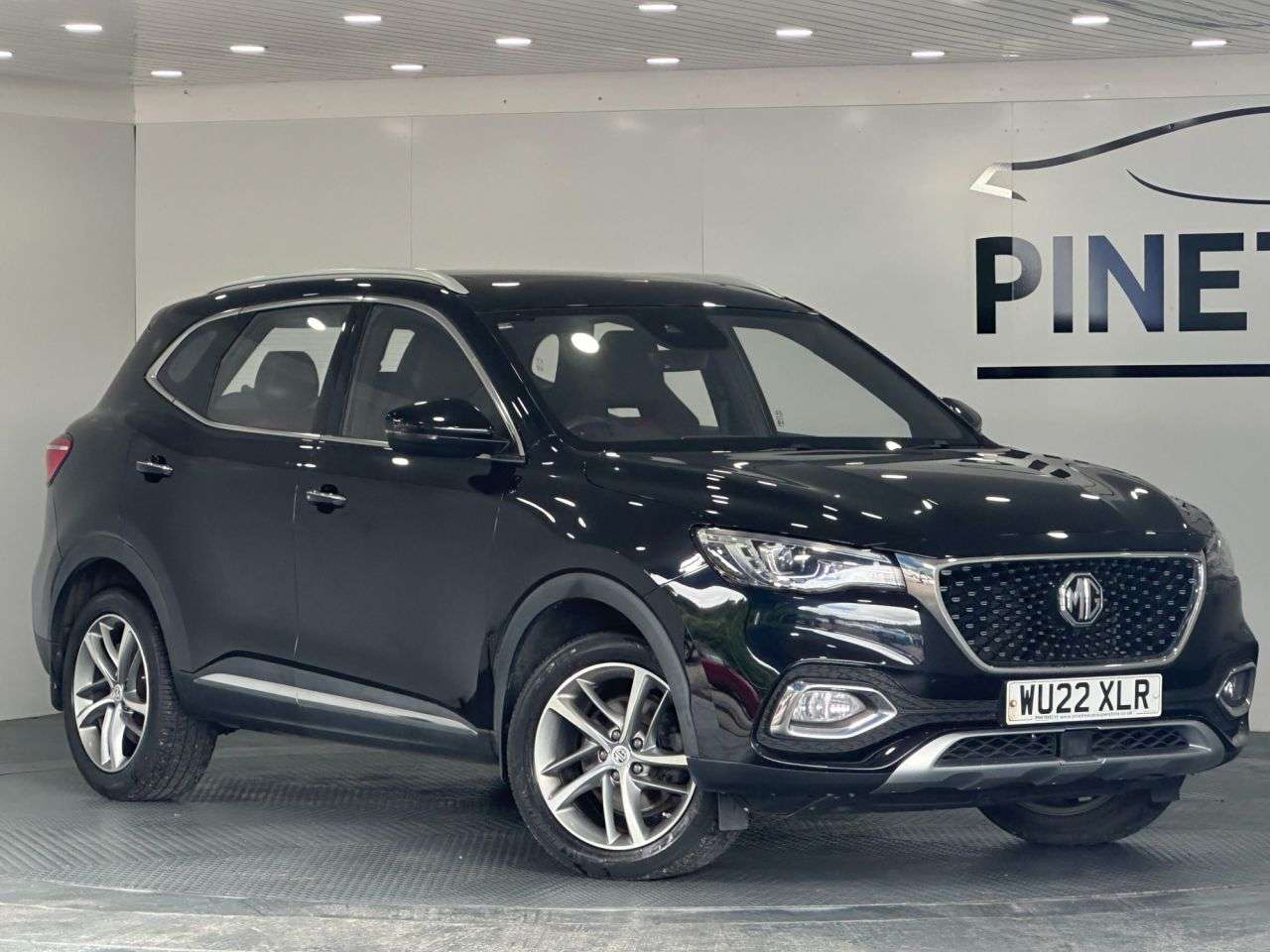 A 2022 MG MG HS 1.5 T-GDI Exclusive SUV 5dr Petrol DCT Euro 6 (s/s) (162 ps) A 2022 MG MG HS 1.5 T-GDI Exclusive SUV 5dr Petrol DCT Euro 6 (s/s) (162 ps)