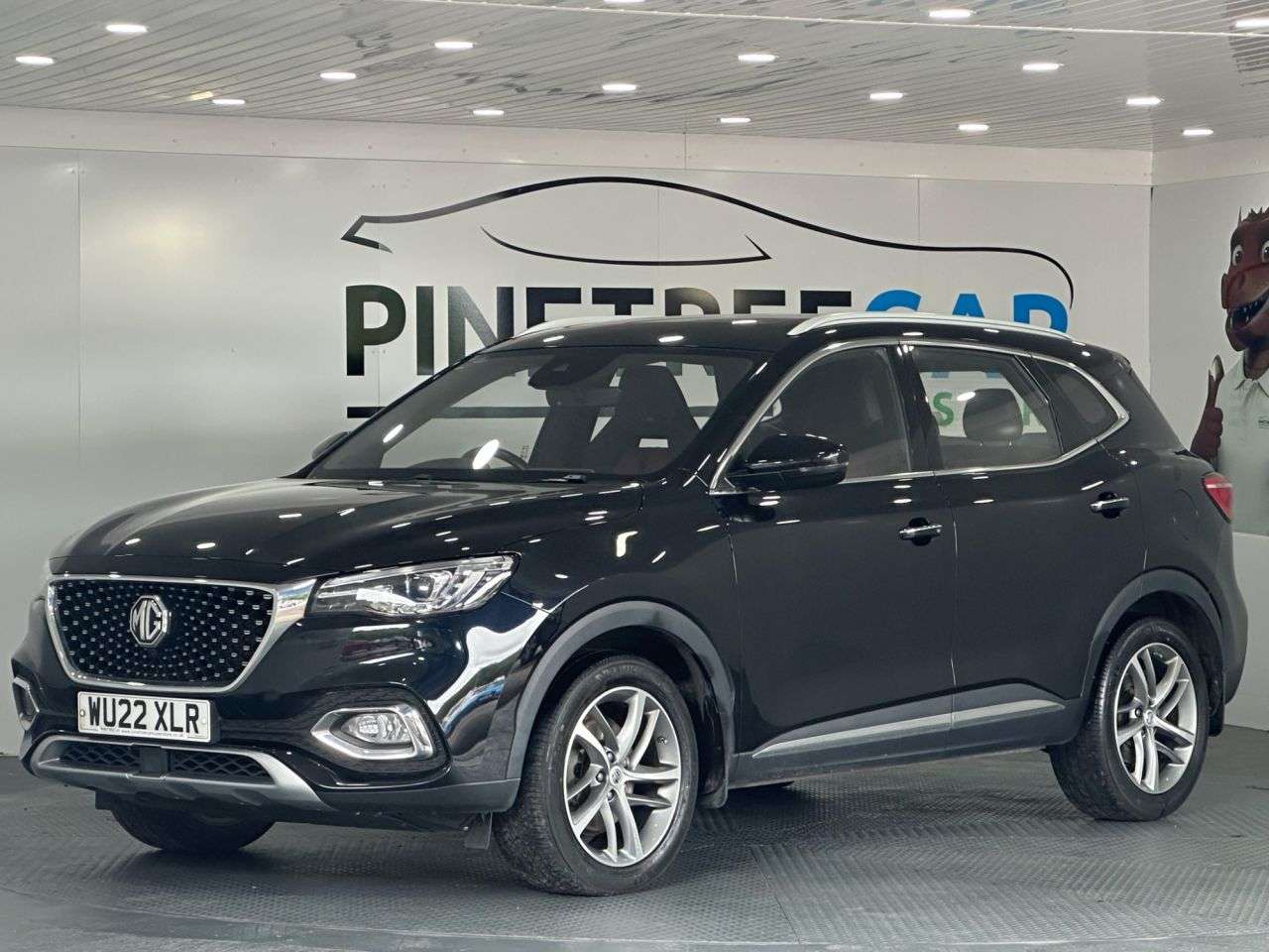 A 2022 MG MG HS 1.5 T-GDI Exclusive SUV 5dr Petrol DCT Euro 6 (s/s) (162 ps) A 2022 MG MG HS 1.5 T-GDI Exclusive SUV 5dr Petrol DCT Euro 6 (s/s) (162 ps)
