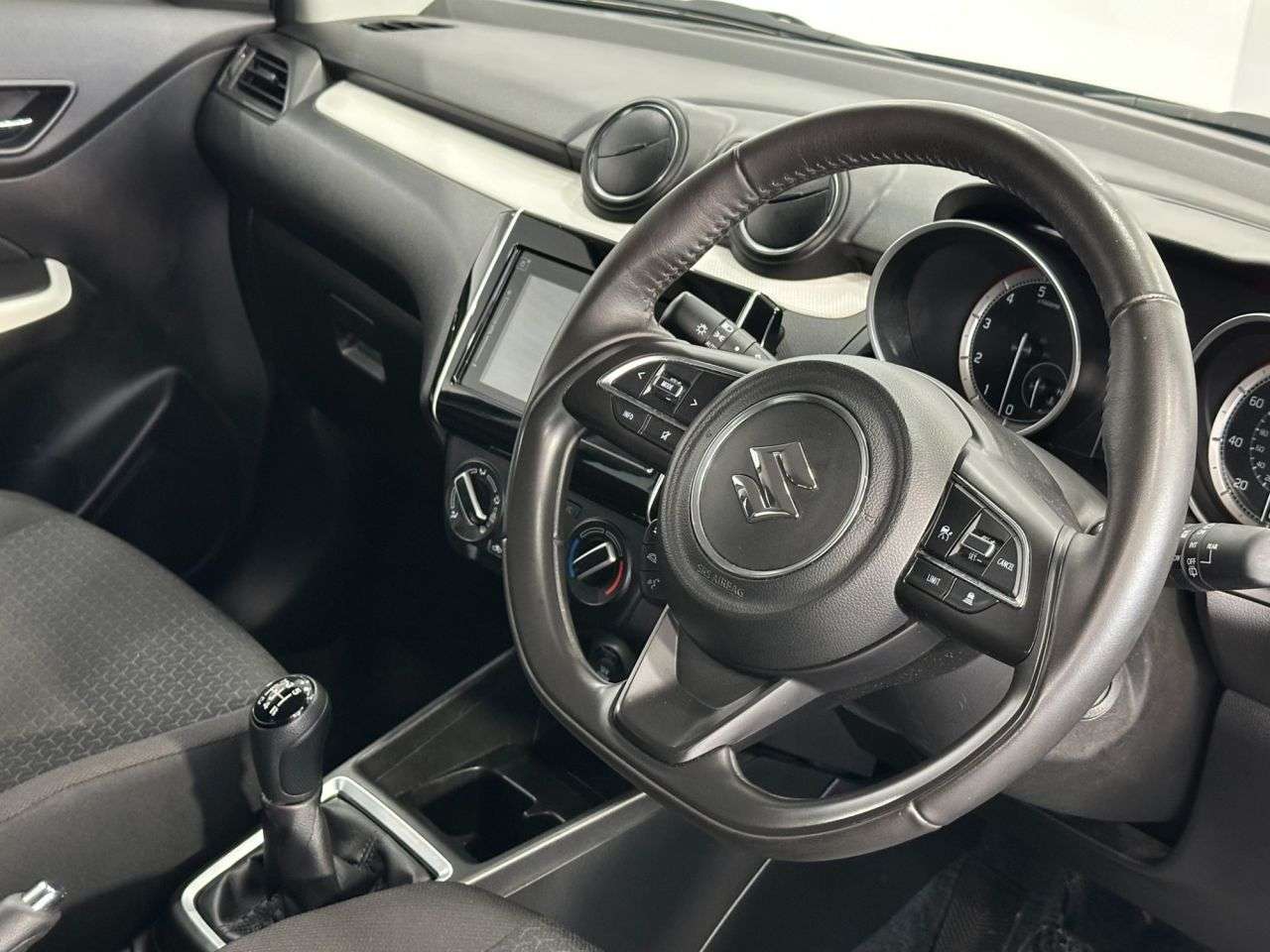 2023 SUZUKI SWIFT 2023 SUZUKI SWIFT