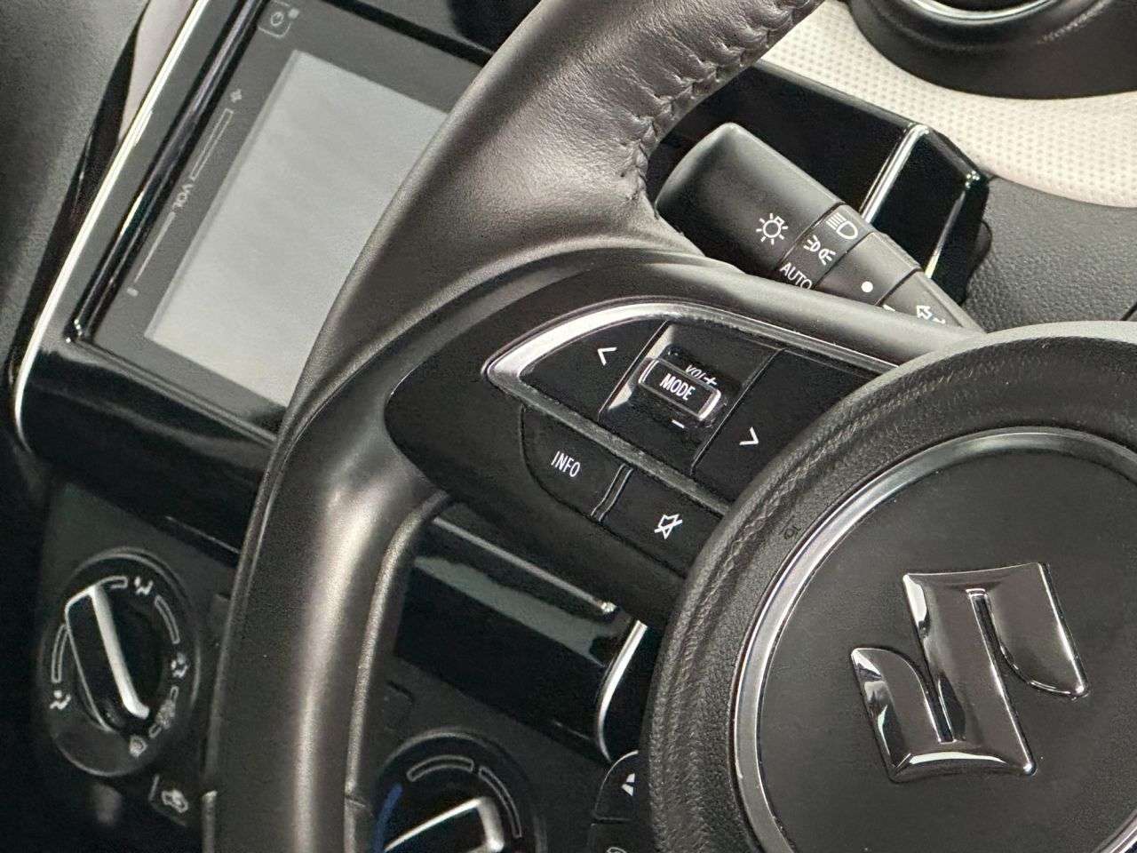 2023 SUZUKI SWIFT 2023 SUZUKI SWIFT