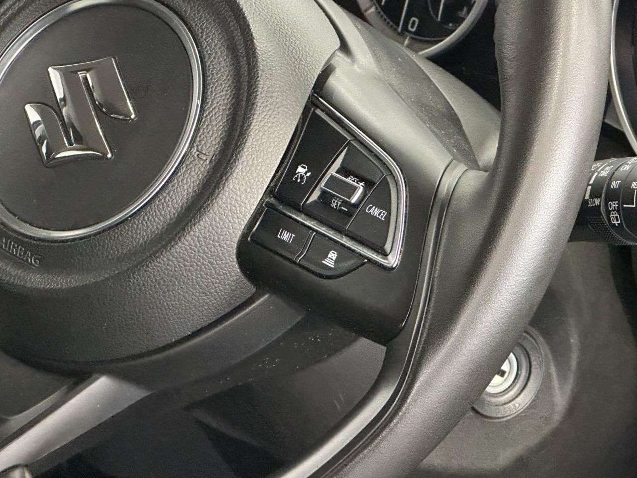 2023 SUZUKI SWIFT 2023 SUZUKI SWIFT