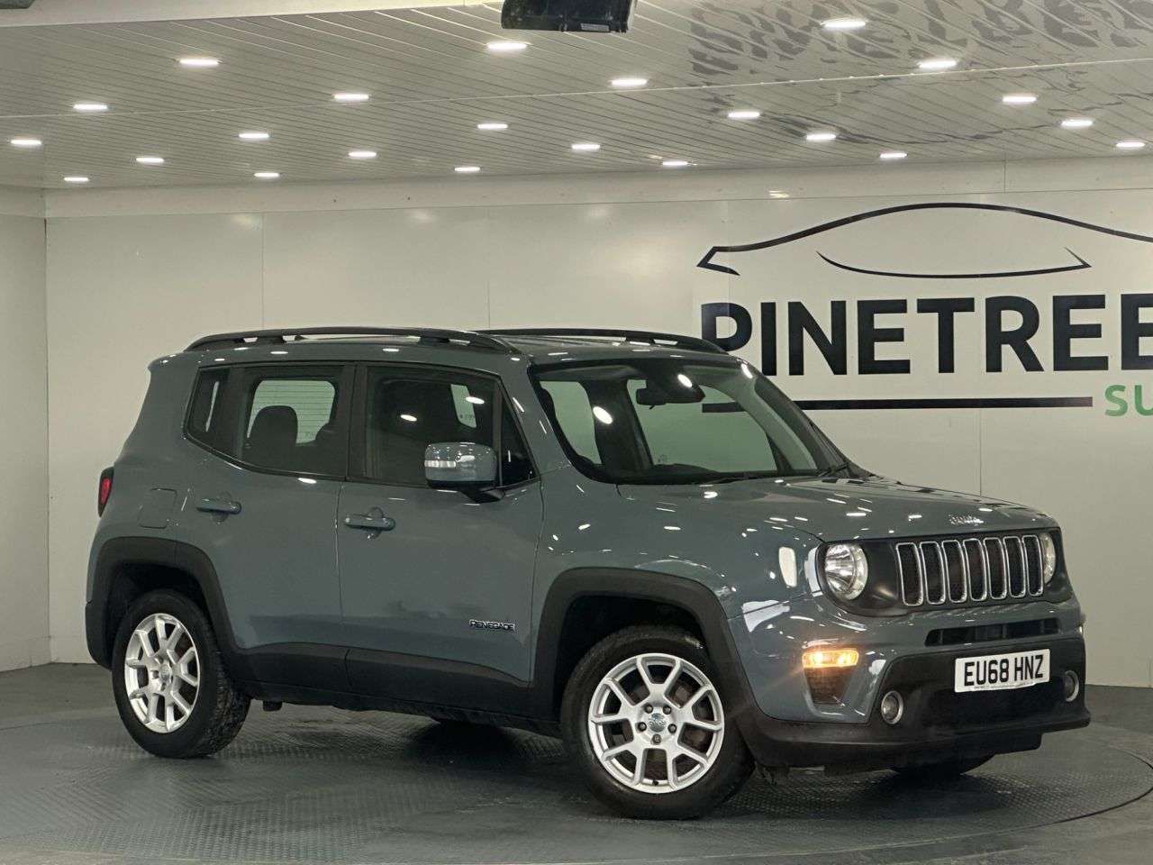 A 2018 JEEP RENEGADE 1.0 GSE T3 Longitude SUV 5dr Petrol Manual Euro 6 (s/s) (120 ps) A 2018 JEEP RENEGADE 1.0 GSE T3 Longitude SUV 5dr Petrol Manual Euro 6 (s/s) (120 ps)