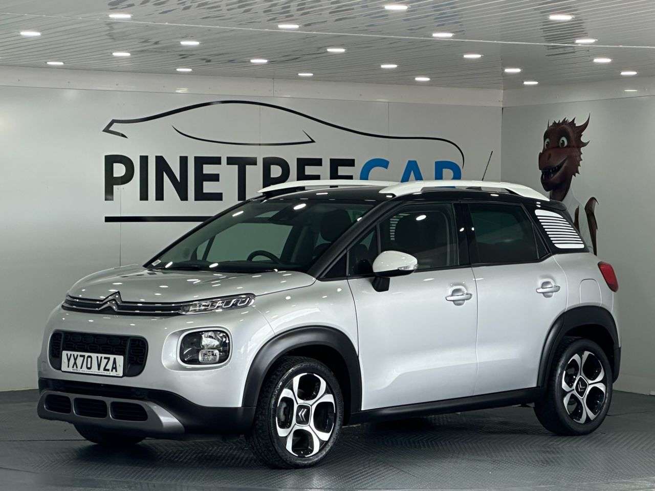 A 2021 CITROEN C3 AIRCROSS 1.2 PureTech Flair SUV 5dr Petrol Manual 6 Spd Euro 6 (s/s) (110 ps) A 2021 CITROEN C3 AIRCROSS 1.2 PureTech Flair SUV 5dr Petrol Manual 6 Spd Euro 6 (s/s) (110 ps)