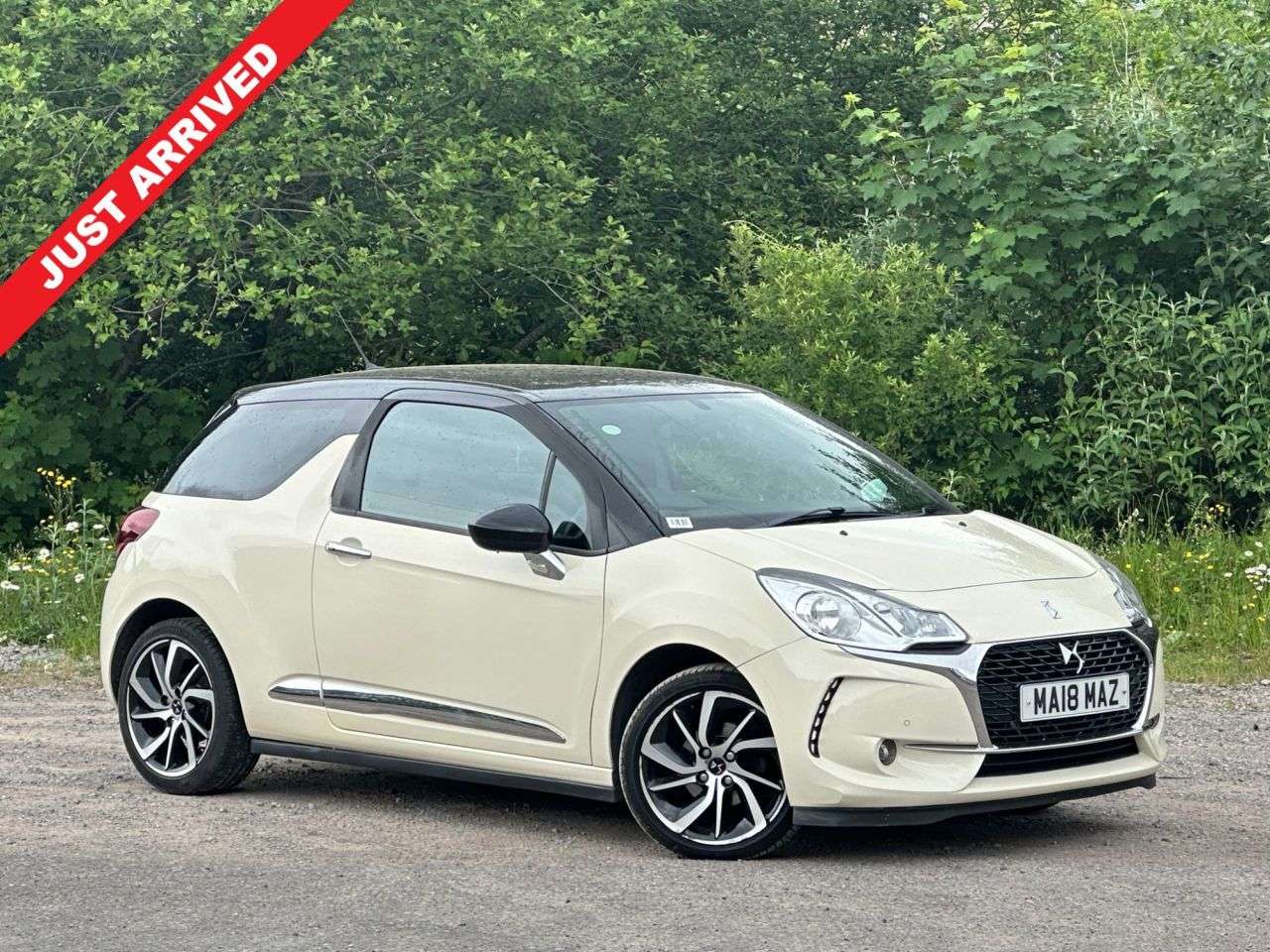 A 2018 DS AUTOMOBILES DS 3 1.2 PureTech Parthenon Cream Hatchback 3dr Petrol Manual Euro 6 (s/s) (110 A 2018 DS AUTOMOBILES DS 3 1.2 PureTech Parthenon Cream Hatchback 3dr Petrol Manual Euro 6 (s/s) (110
