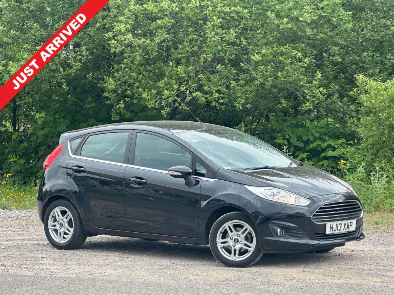 A 2013 FORD FIESTA 1.0T EcoBoost Zetec Hatchback 5dr Petrol Manual Euro 5 (s/s) (100 ps) A 2013 FORD FIESTA 1.0T EcoBoost Zetec Hatchback 5dr Petrol Manual Euro 5 (s/s) (100 ps)