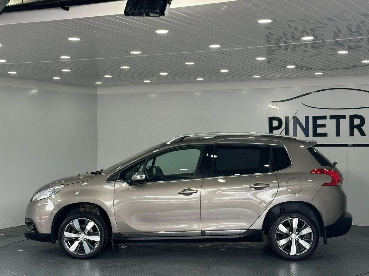 2015 PEUGEOT 2008 2015 PEUGEOT 2008