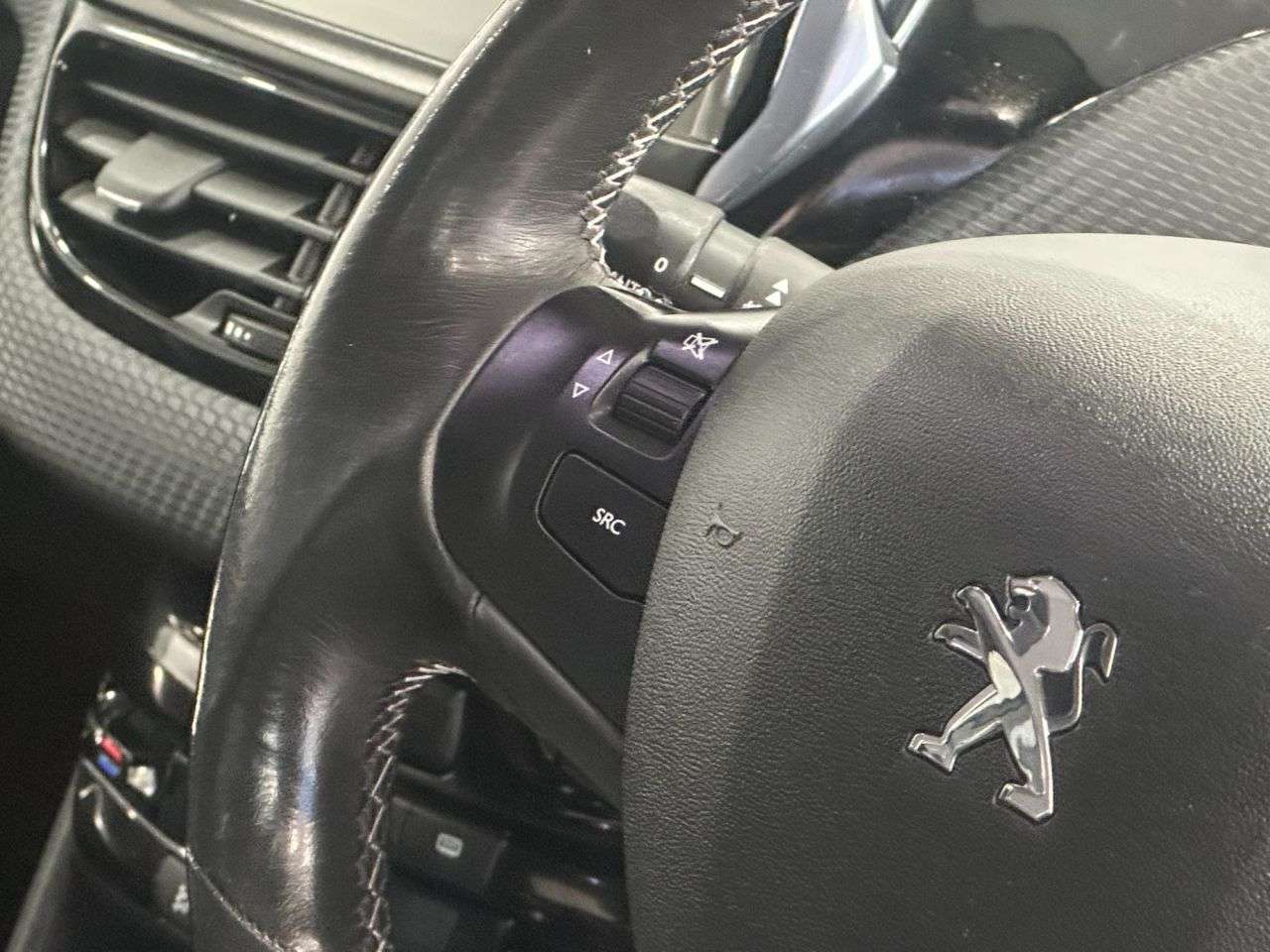 2015 PEUGEOT 2008 2015 PEUGEOT 2008