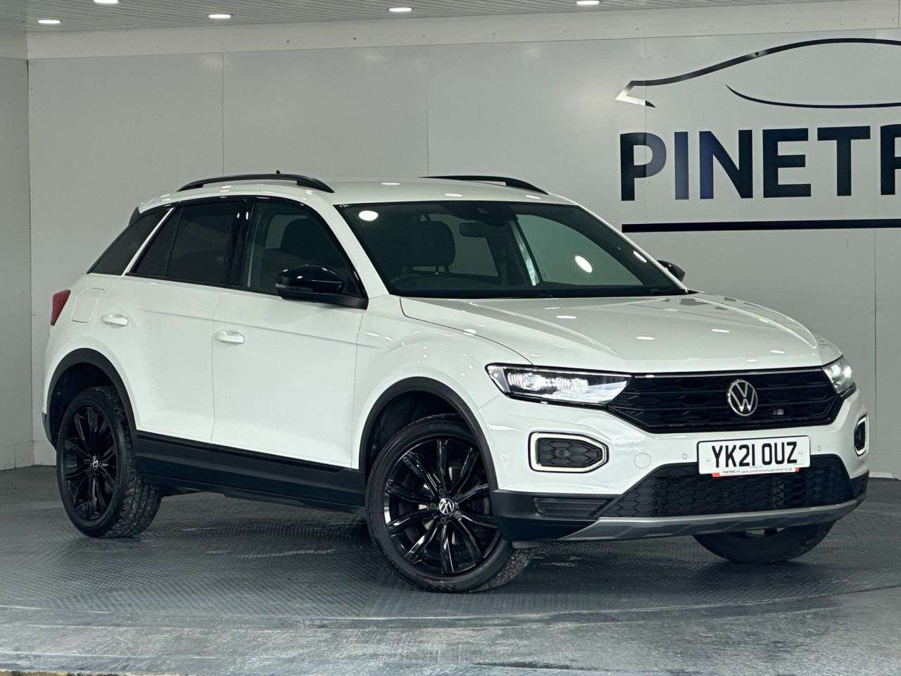 A 2021 VOLKSWAGEN T-ROC 1.5 TSI EVO Black Edition SUV 5dr Petrol Manual Euro 6 (s/s) (150 ps) A 2021 VOLKSWAGEN T-ROC 1.5 TSI EVO Black Edition SUV 5dr Petrol Manual Euro 6 (s/s) (150 ps)