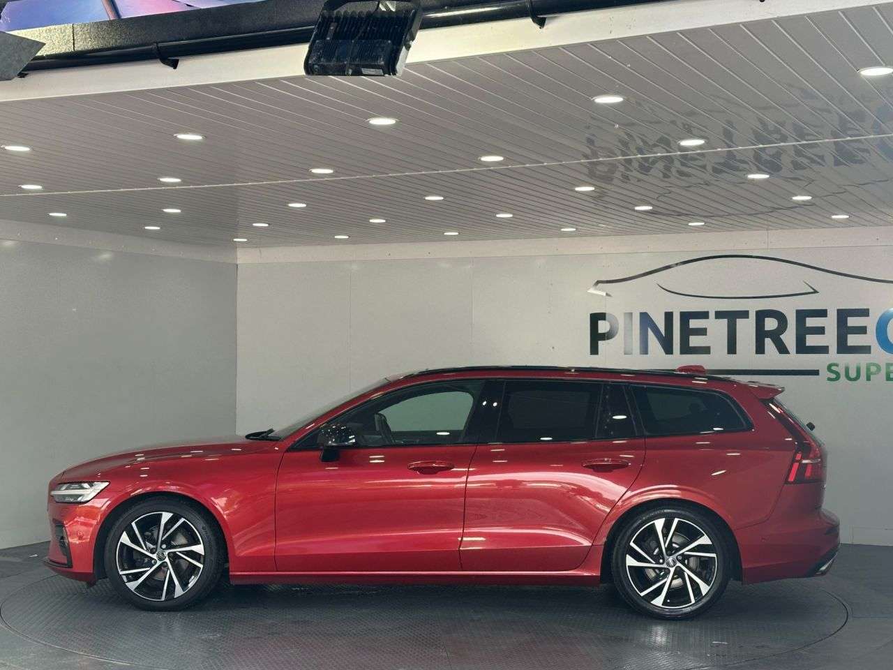 2019 VOLVO V60 2019 VOLVO V60