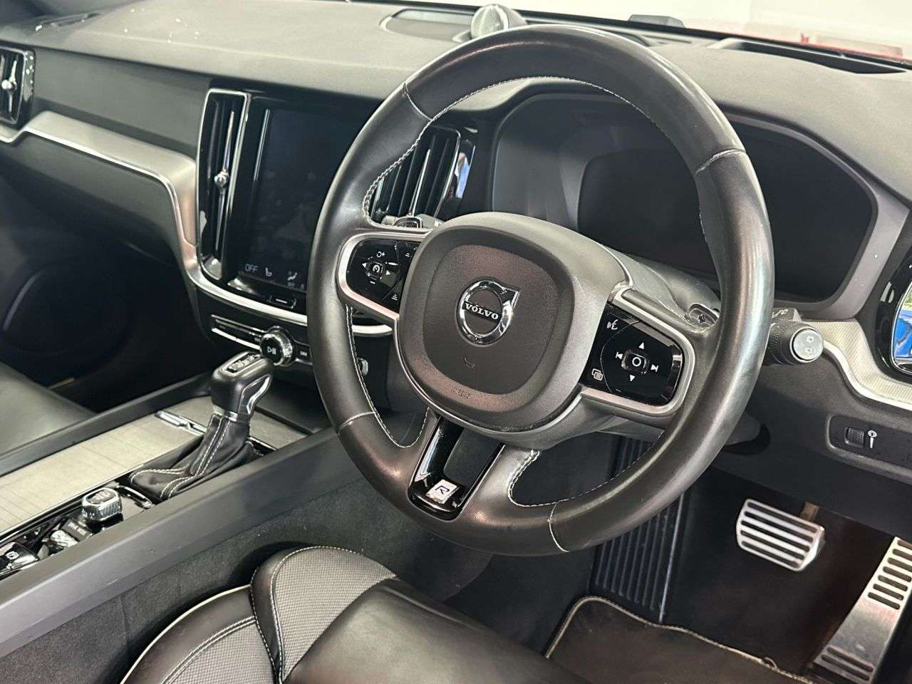 2019 VOLVO V60 2019 VOLVO V60